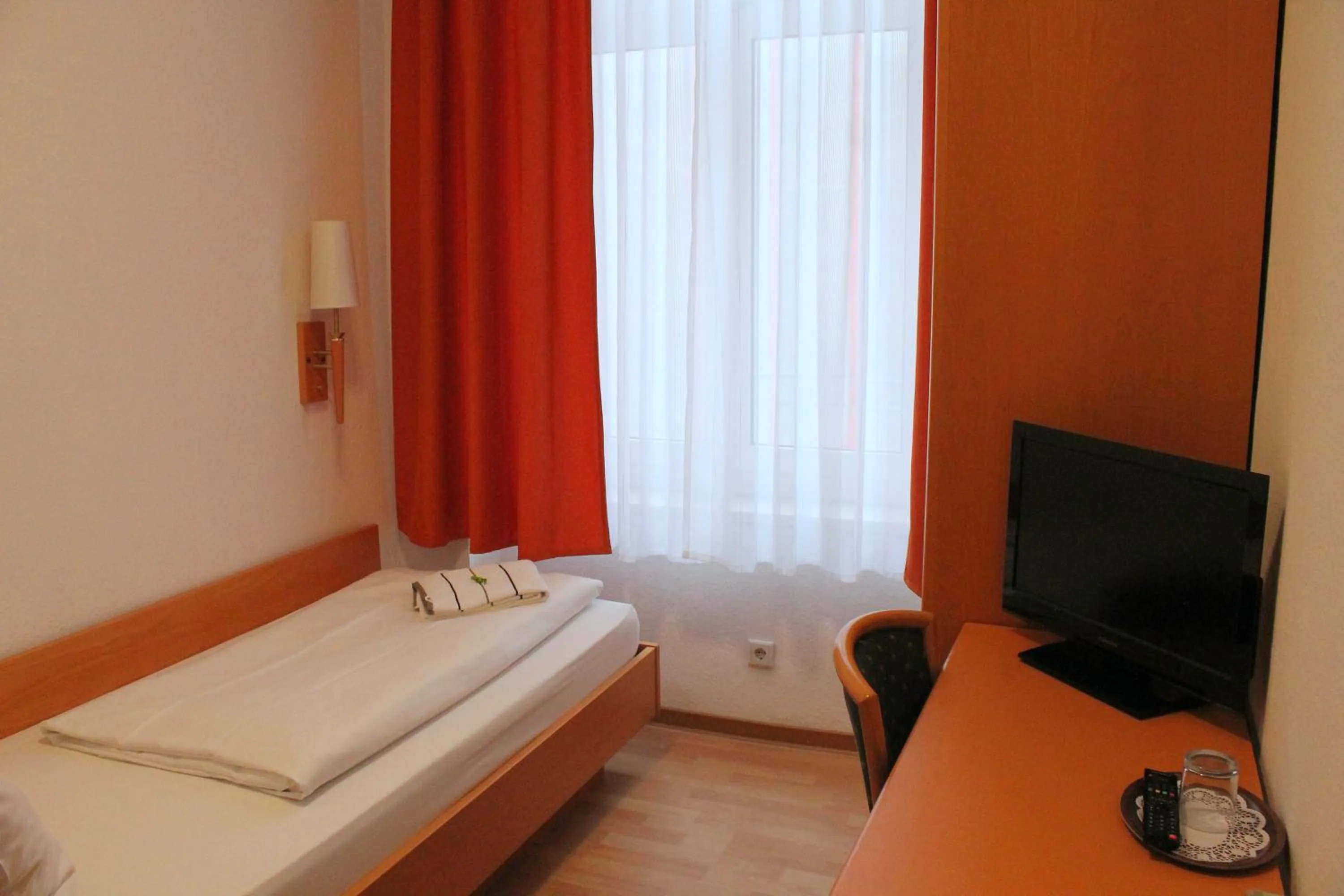 Bed in Hotel Weidenhof