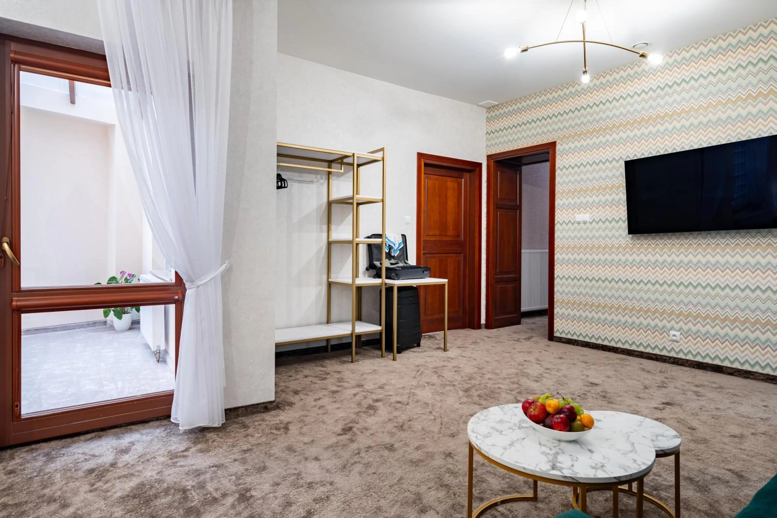 Photo of the whole room in Gotyk