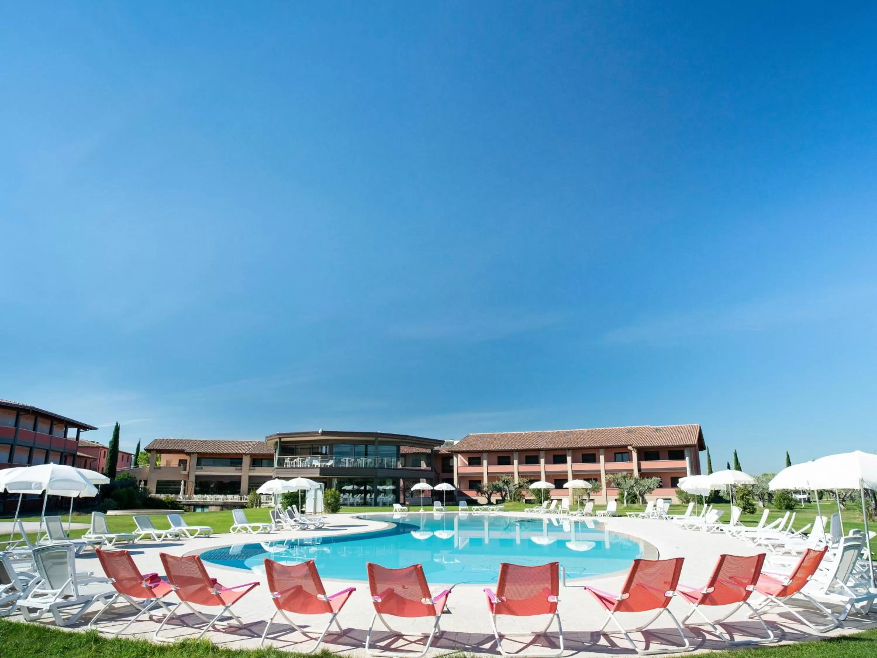Swimming pool in Valle di Assisi Hotel & Spa