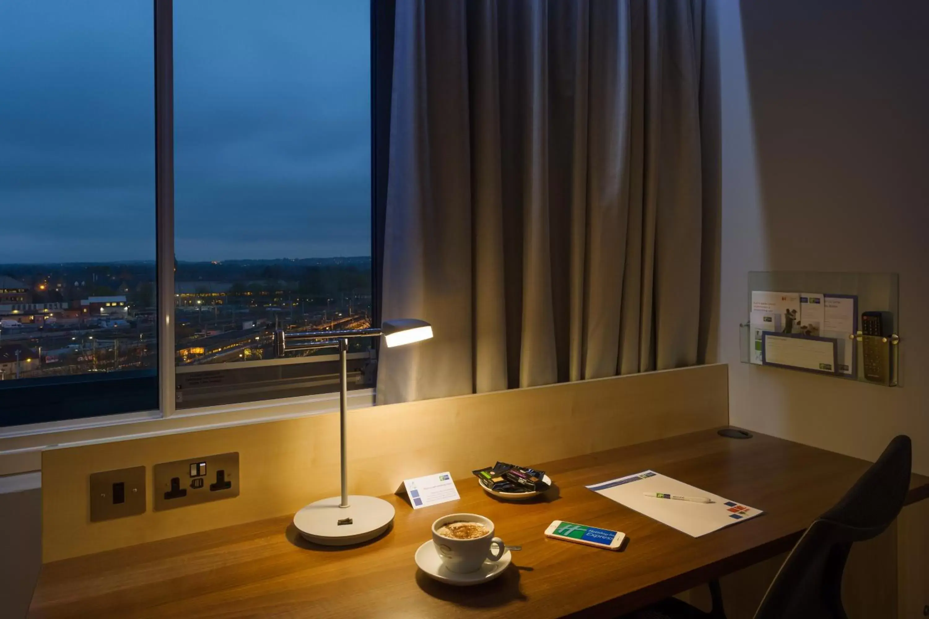 Standard Double Room with Sofa Bed and Free Hot Breakfast in Holiday Inn Express London - Watford Junction by IHG Standard Double Room with Sofa Bed and Free Hot Breakfast in Holiday Inn Express London - Watford Junction by IHG