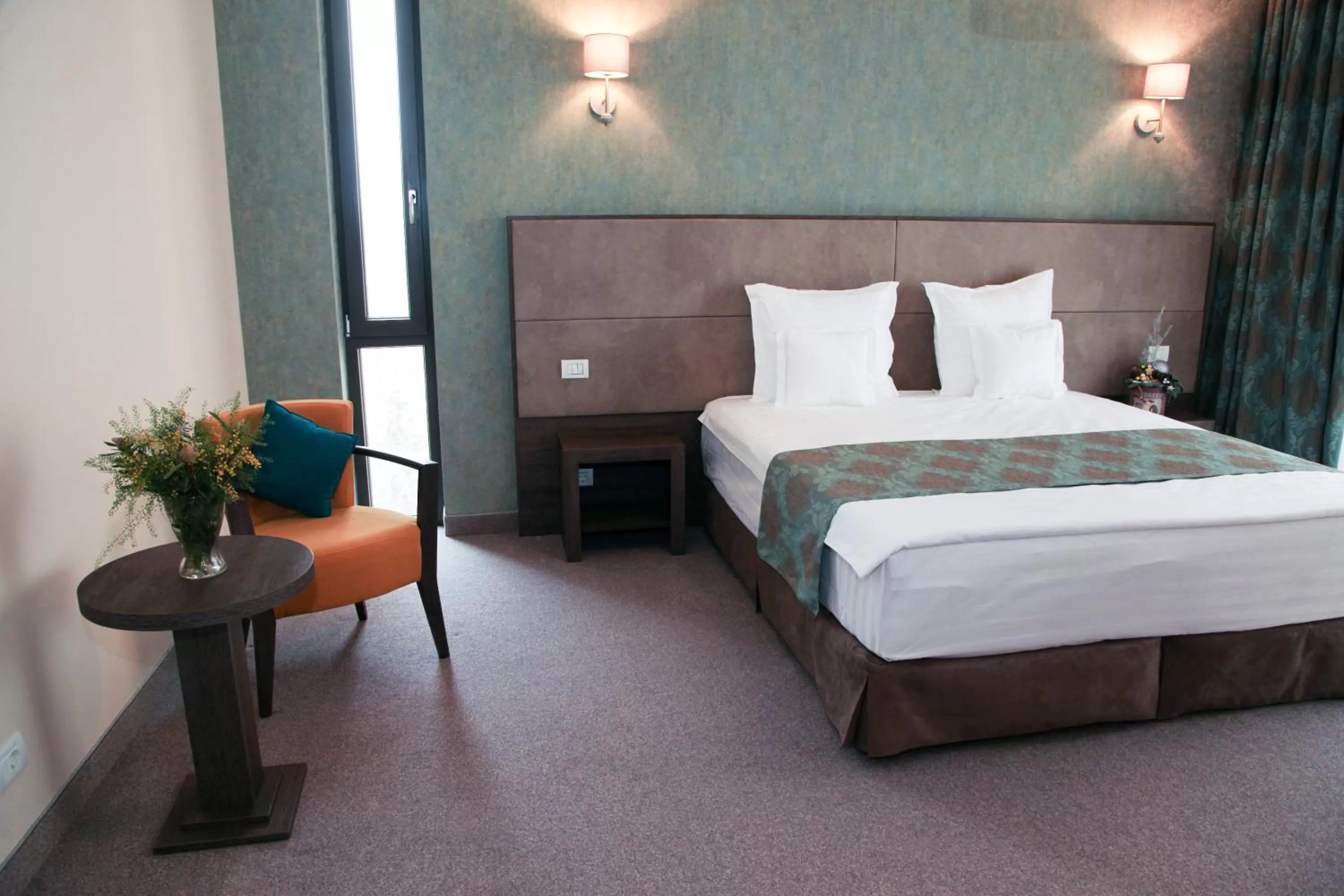 Photo of the whole room, Bed in Victoria Bulevard Hotel