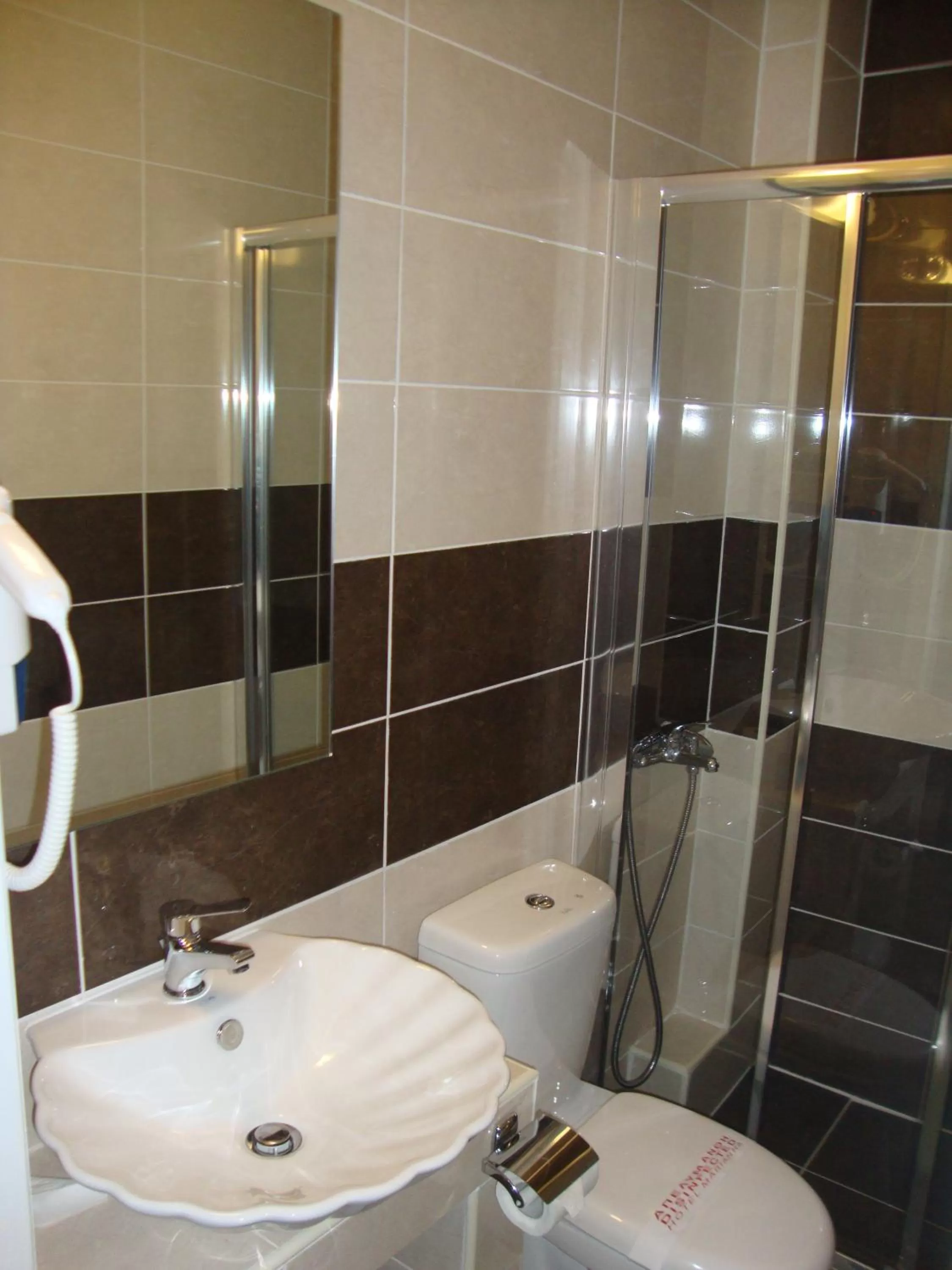 Bathroom in Marianna Hotel