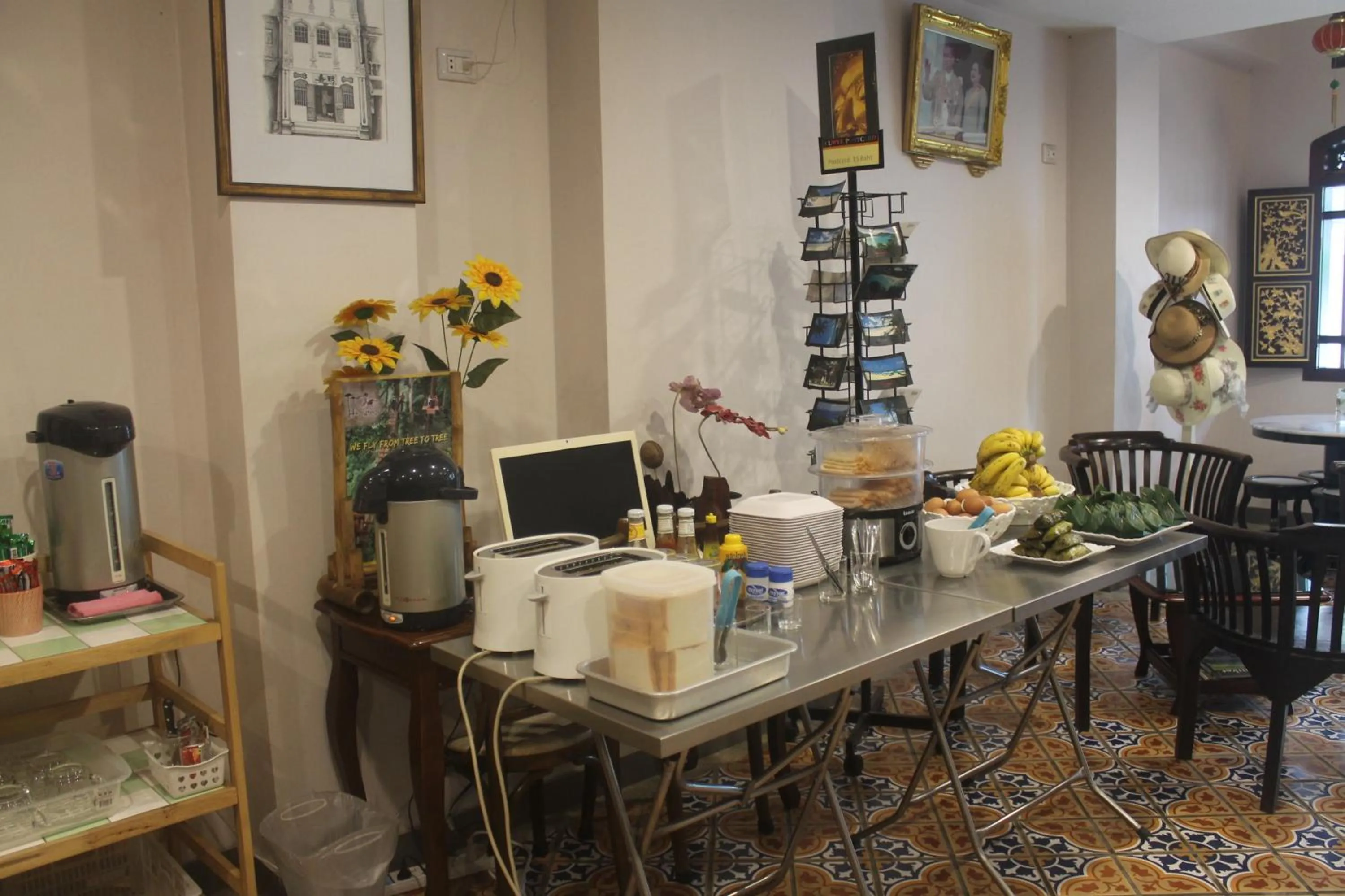 Continental breakfast in Ming Shou Boutique House