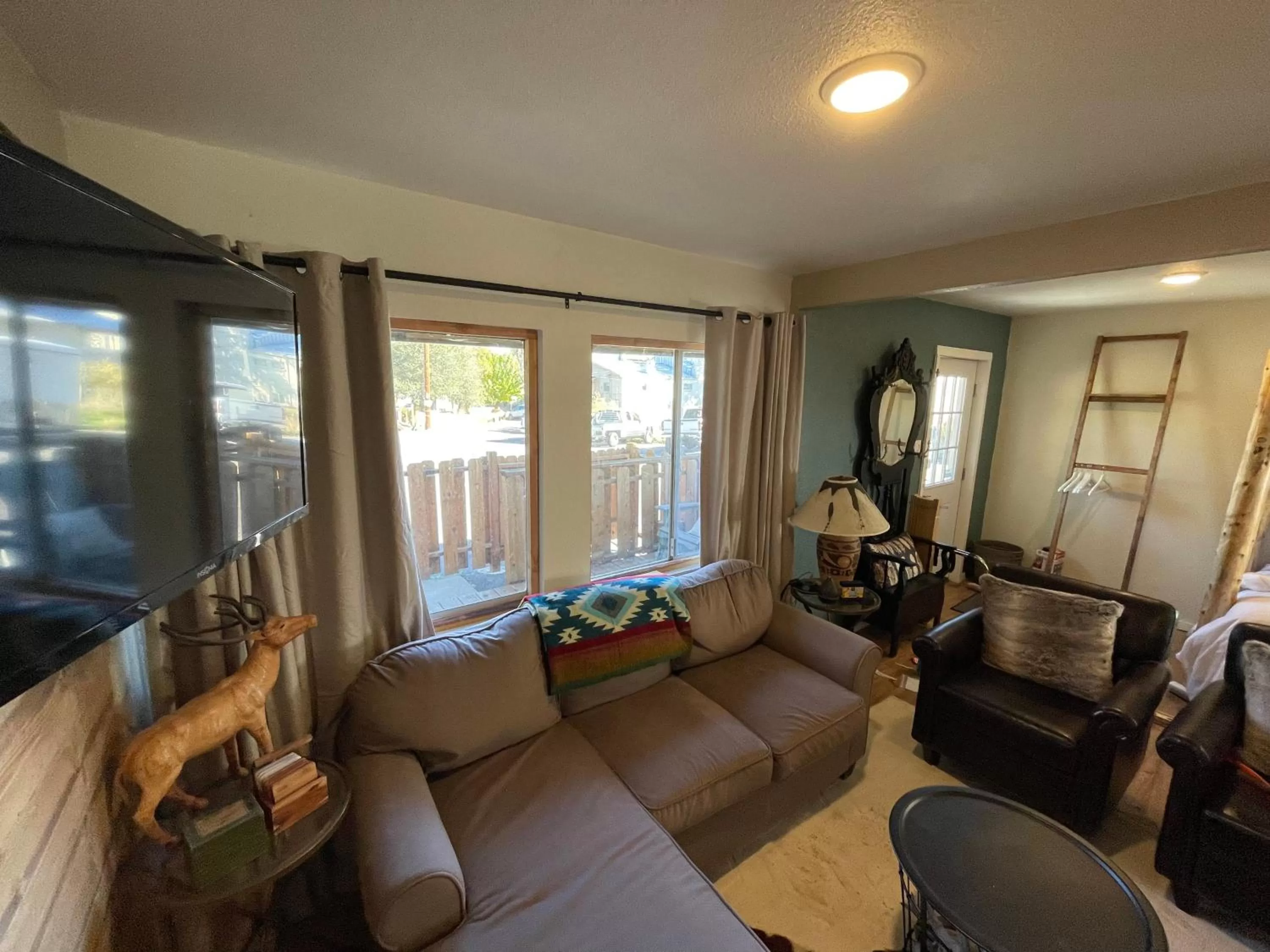 Living room in Yosemite Basecamp