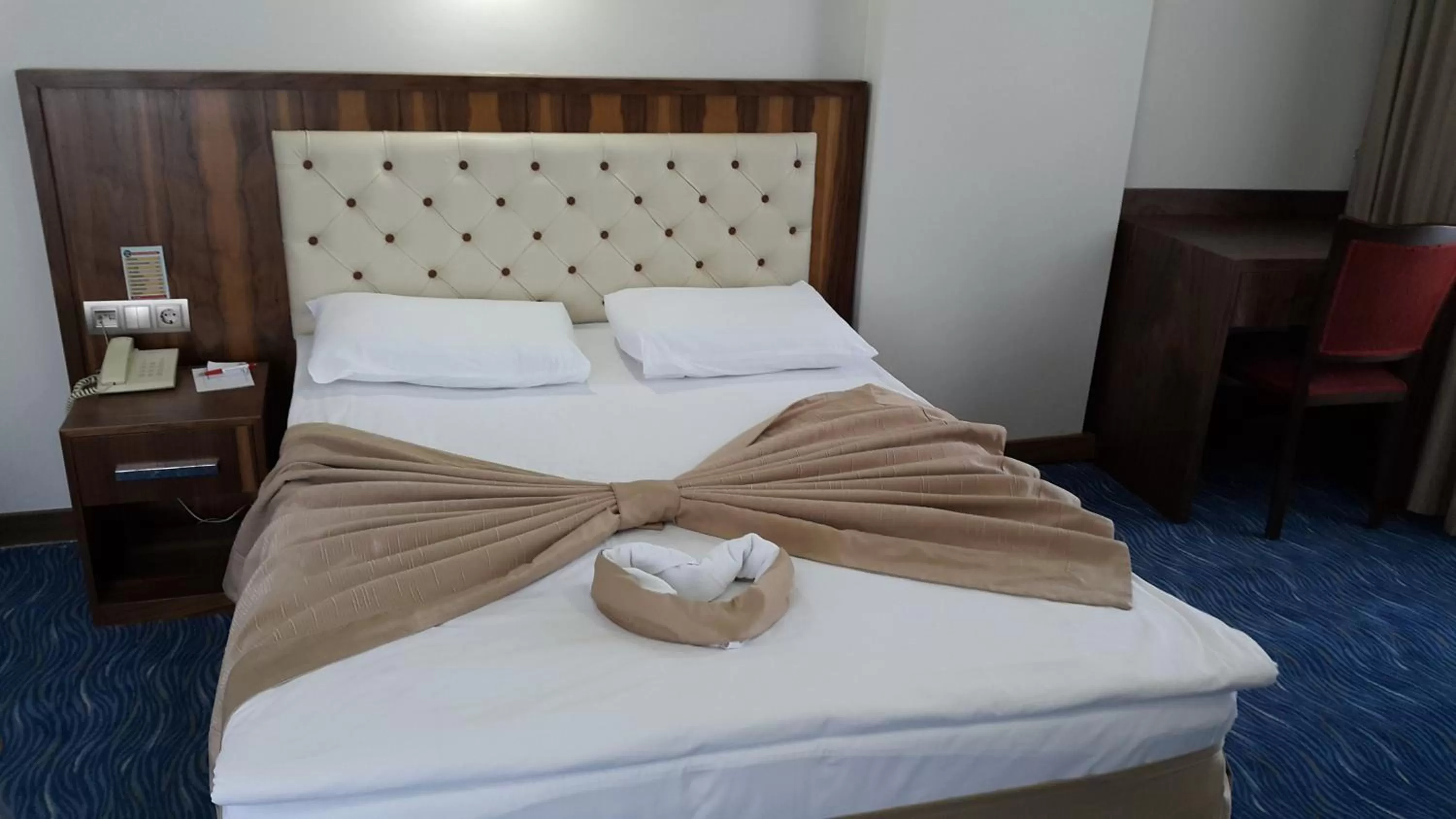 TV and multimedia, Bed in Miroglu Hotel