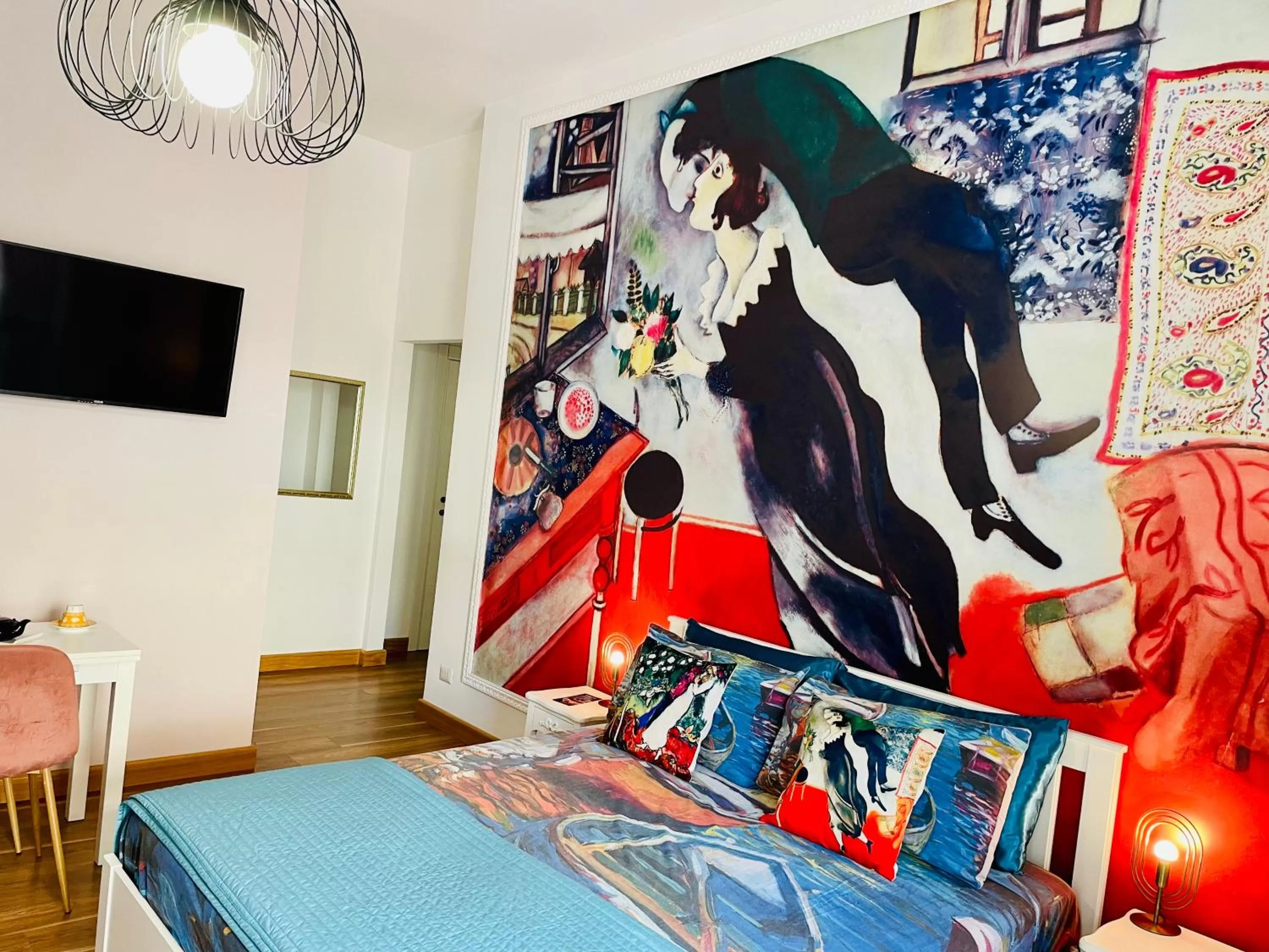 Photo of the whole room, Bed in ConteMax ArtHouse