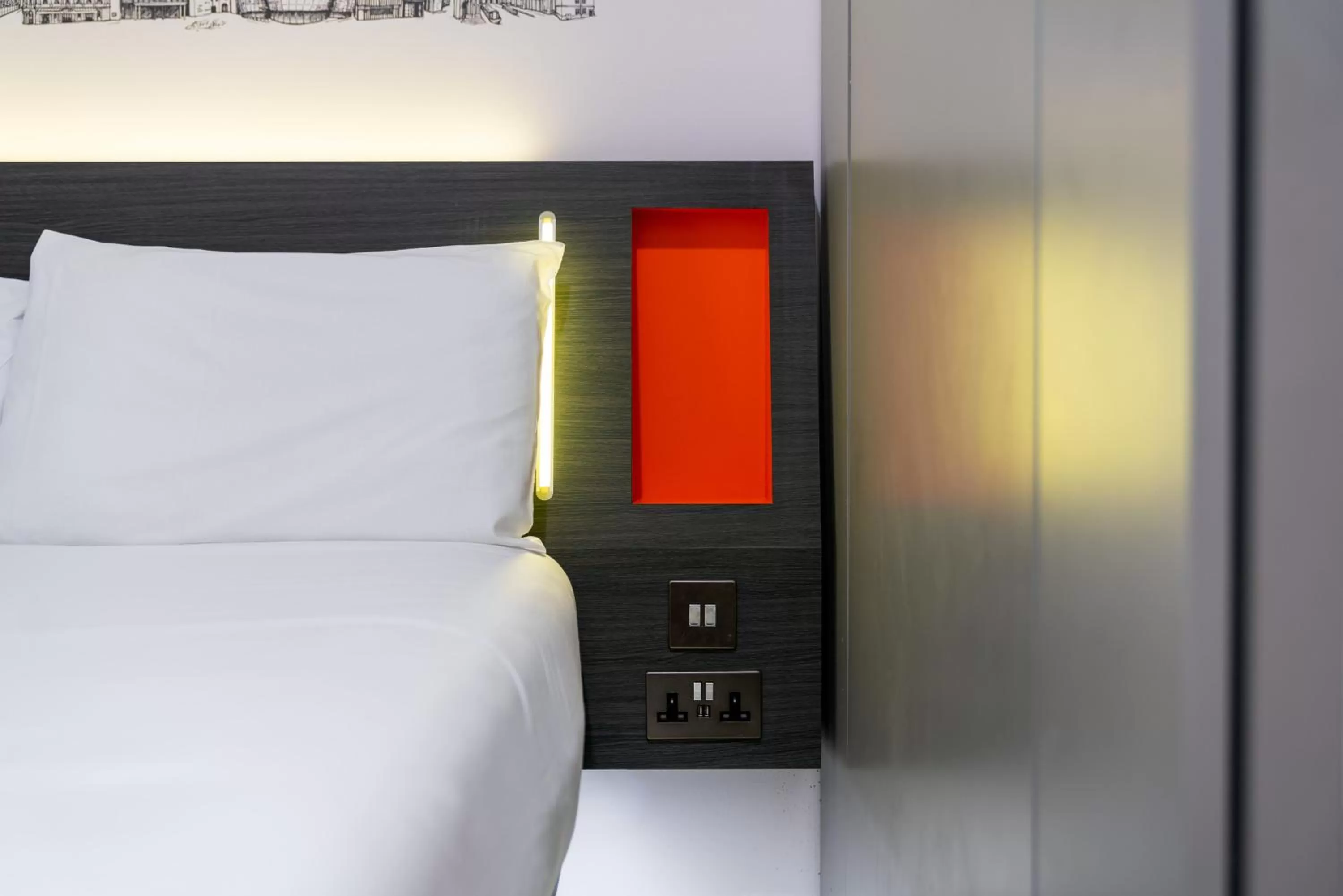 Bed in easyHotel Oxford