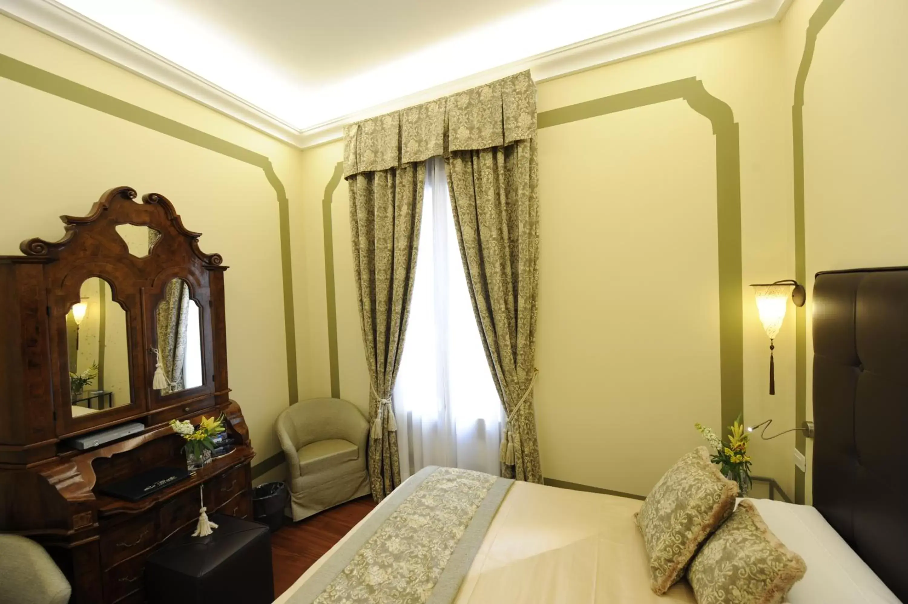 Economy Double Room in Hotel Le Isole Economy Double Room in Hotel Le Isole