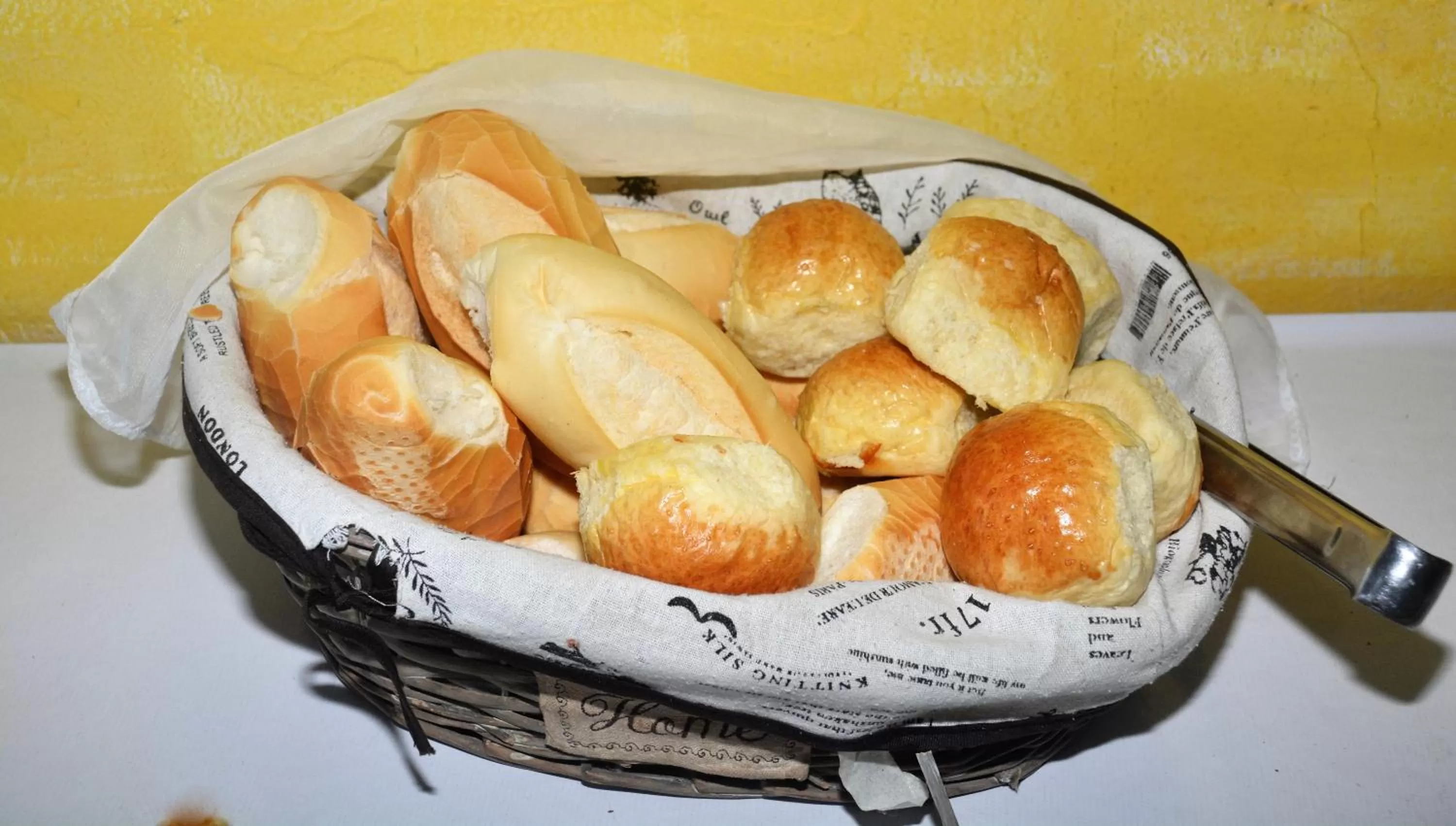 Breakfast, Food in Pousada Mare Blue