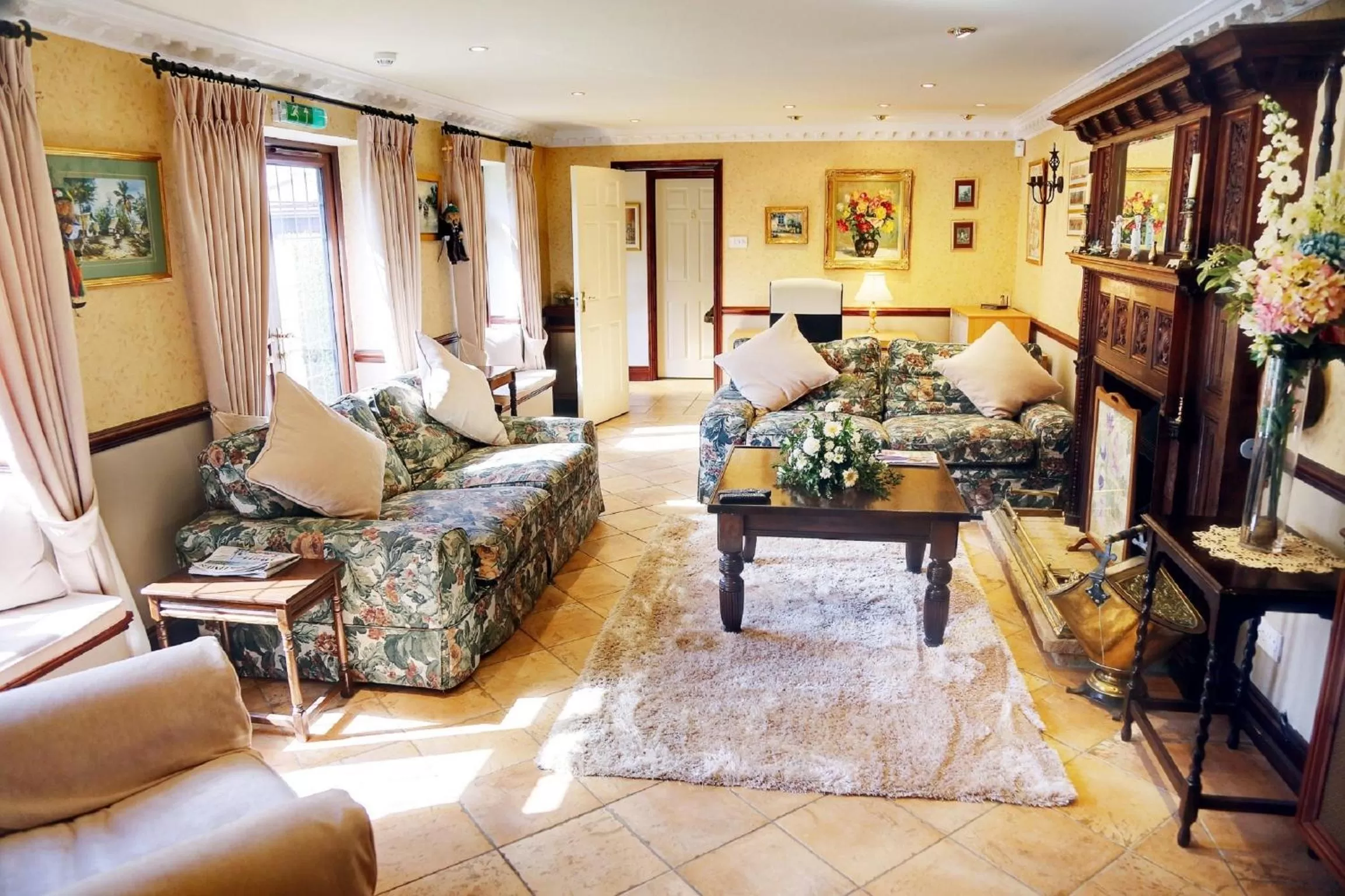 TV and multimedia, Seating Area in The Stanwick Hotel