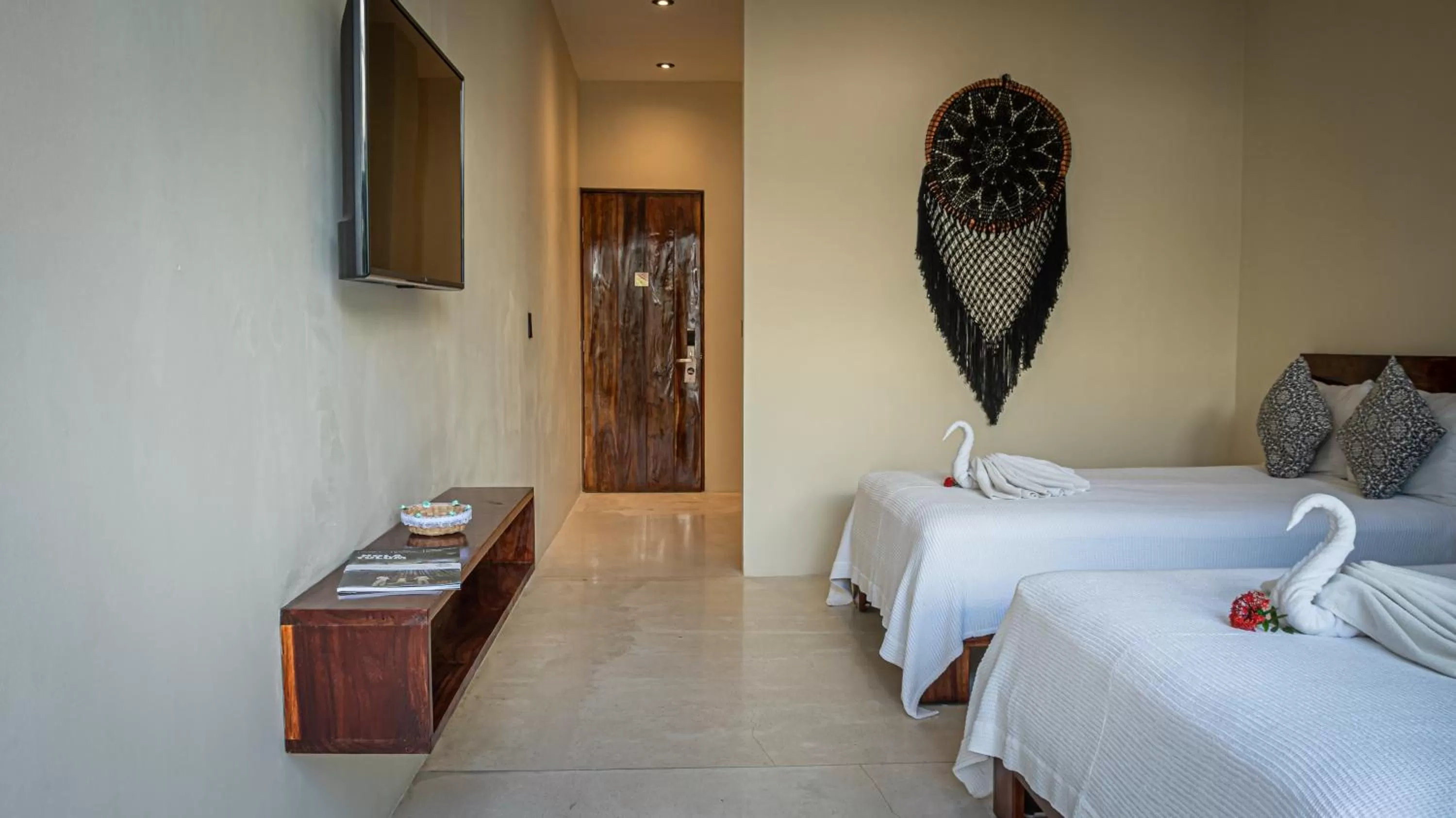 TV and multimedia, Bed in Moonshine Tulum Hotel & Hostel