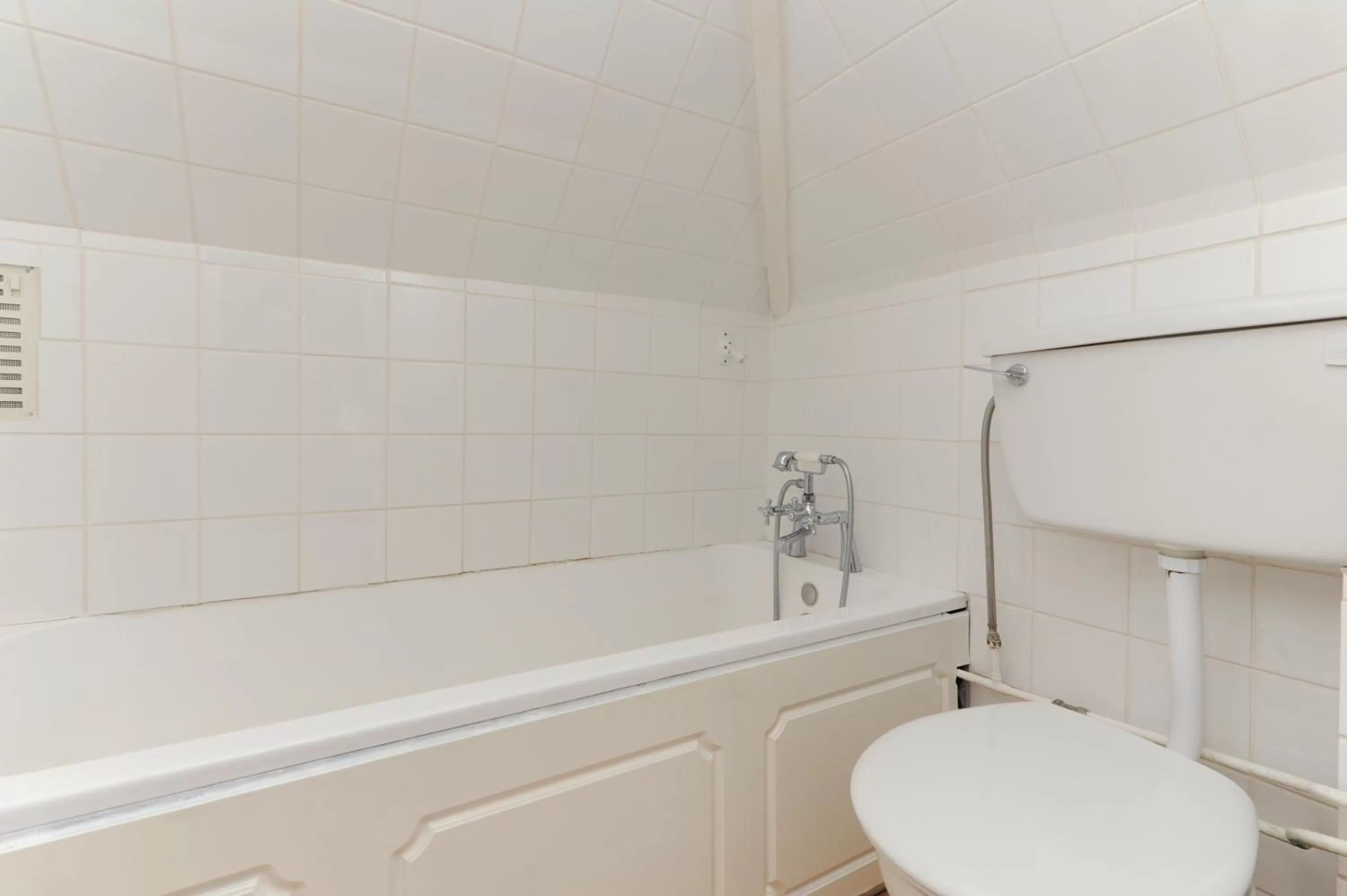 Toilet, Bathroom in Bay Tree Broadstairs