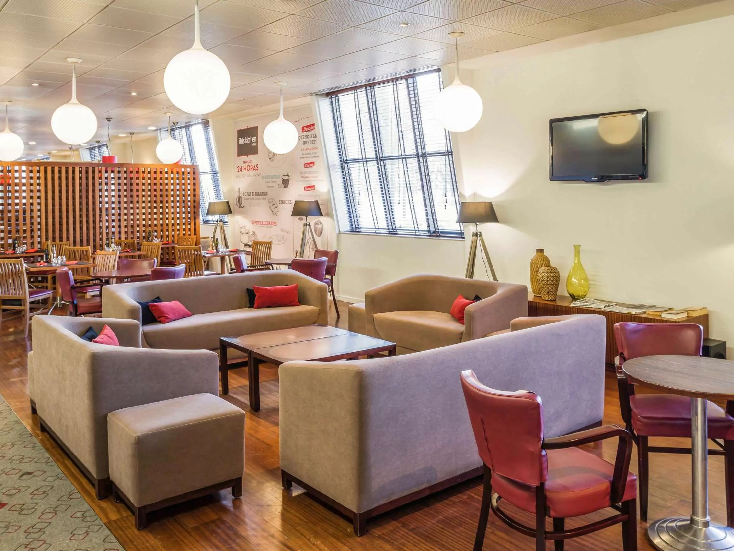 Restaurant/places to eat in Hotel Ibis Coimbra Centro