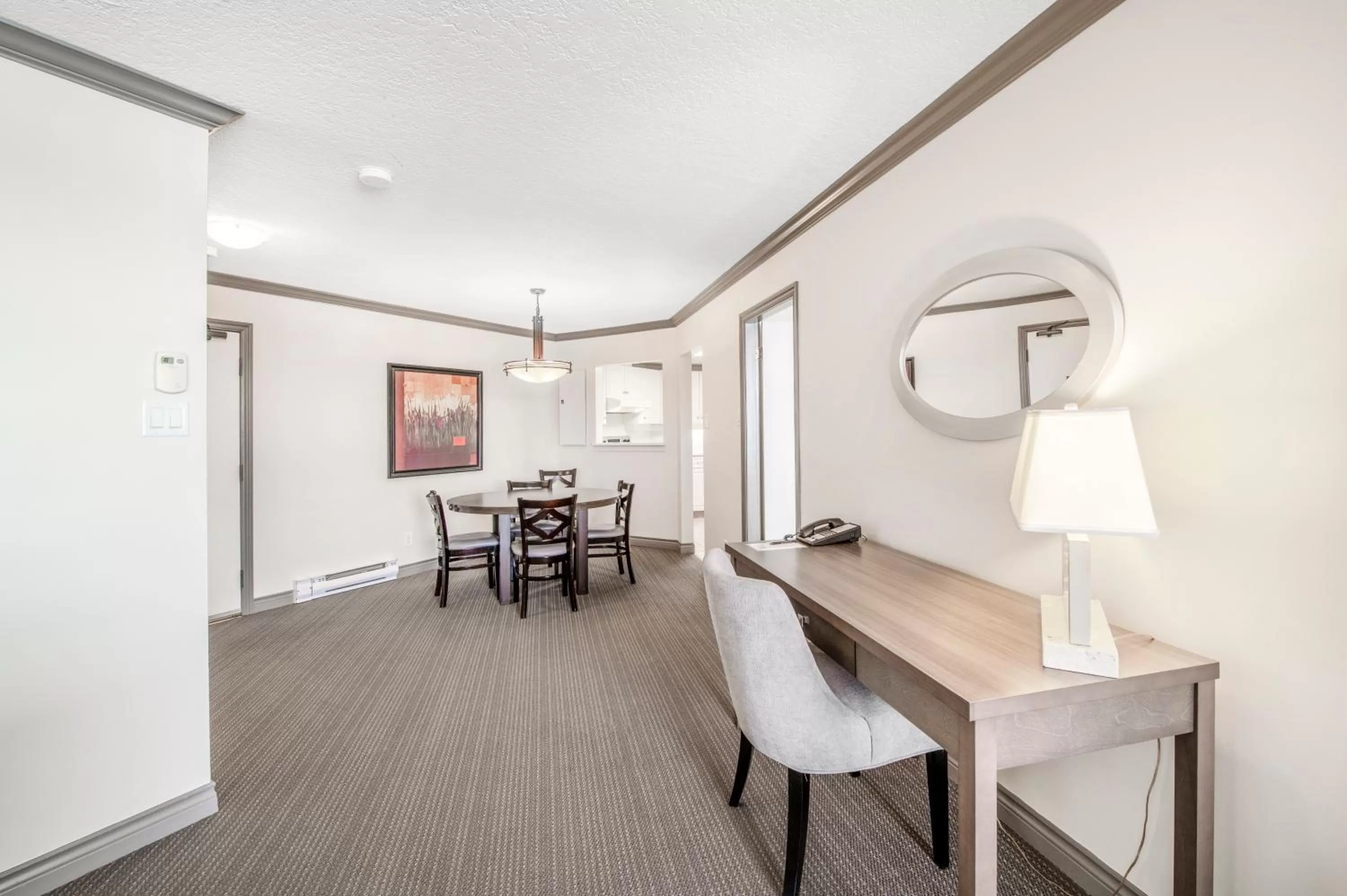 Dining area in Victoria Regent Waterfront Hotel & Suites