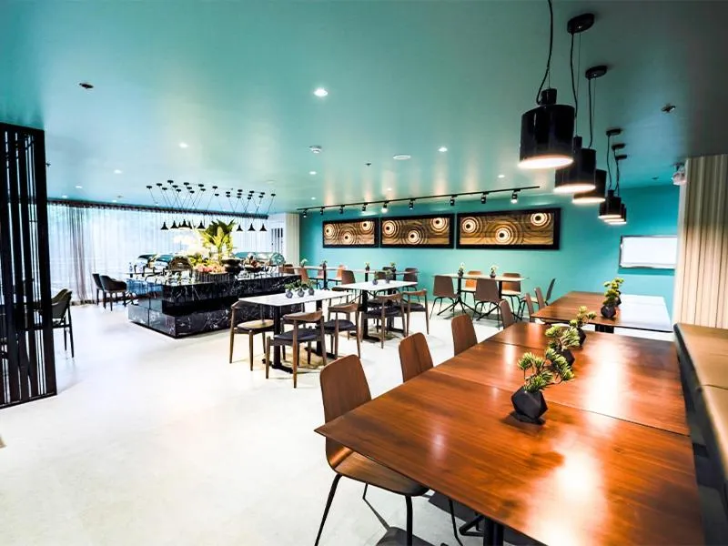 Restaurant/places to eat in Avior Hotel