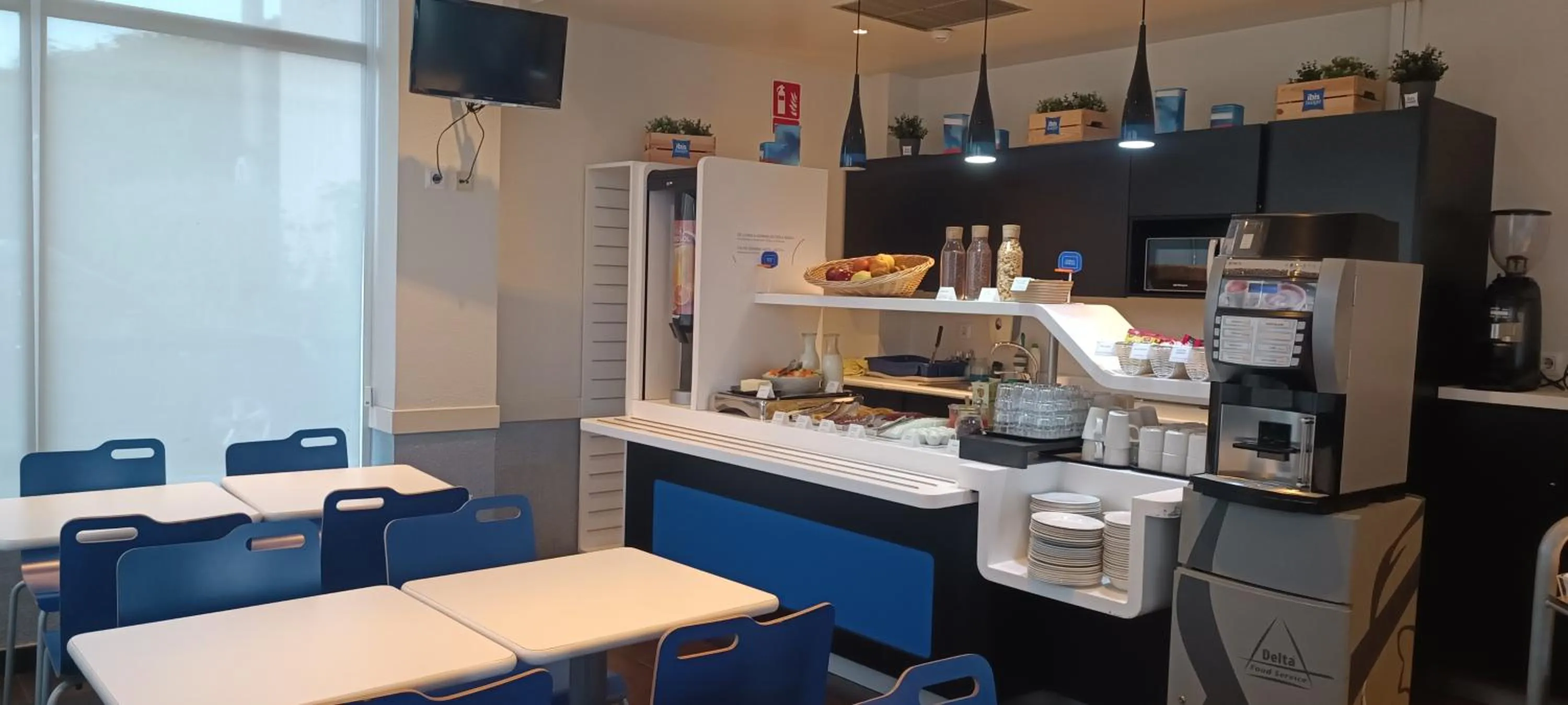 Breakfast in Ibis Budget Alicante