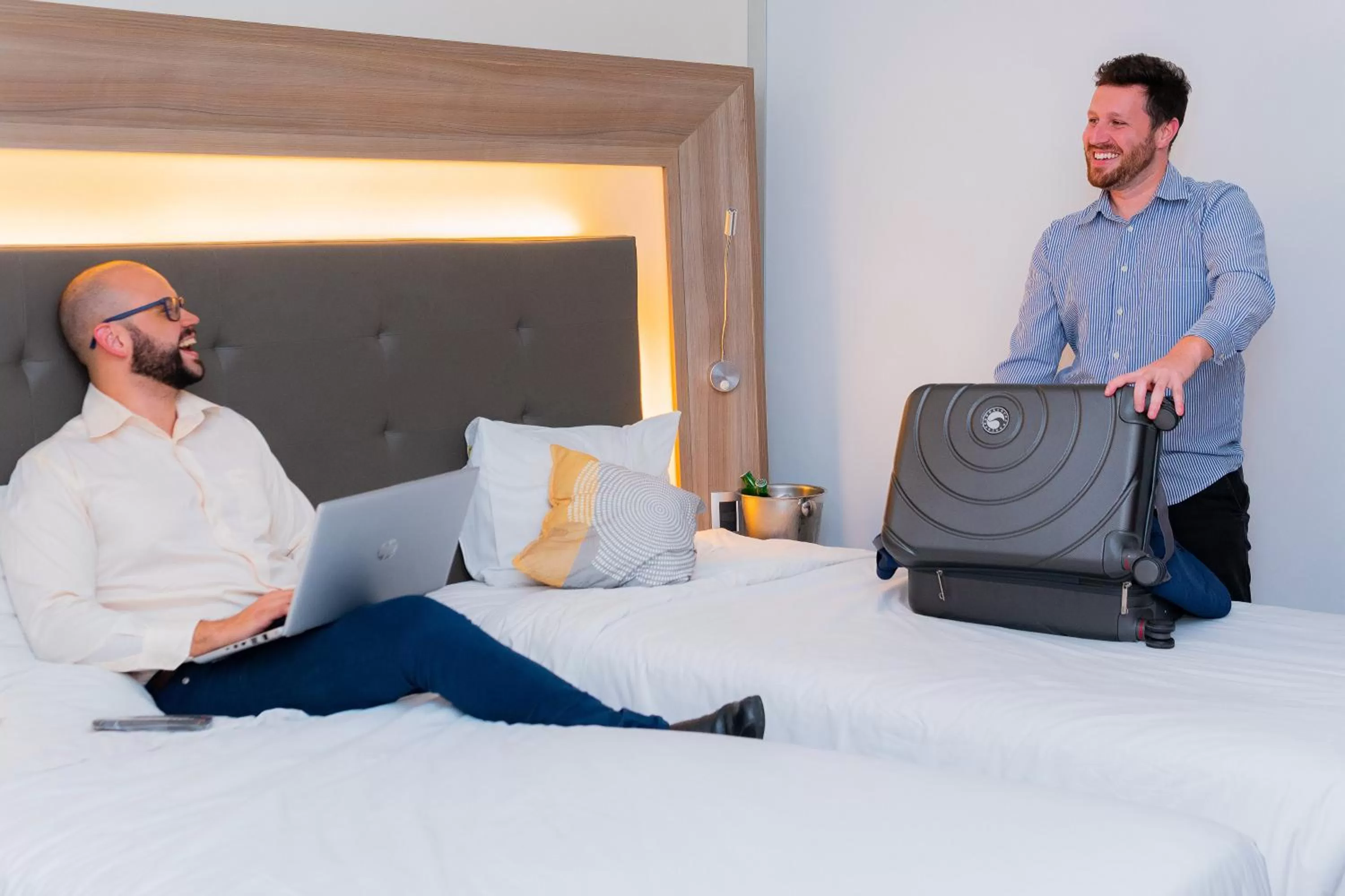 People, Bed in Novotel Santos Gonzaga