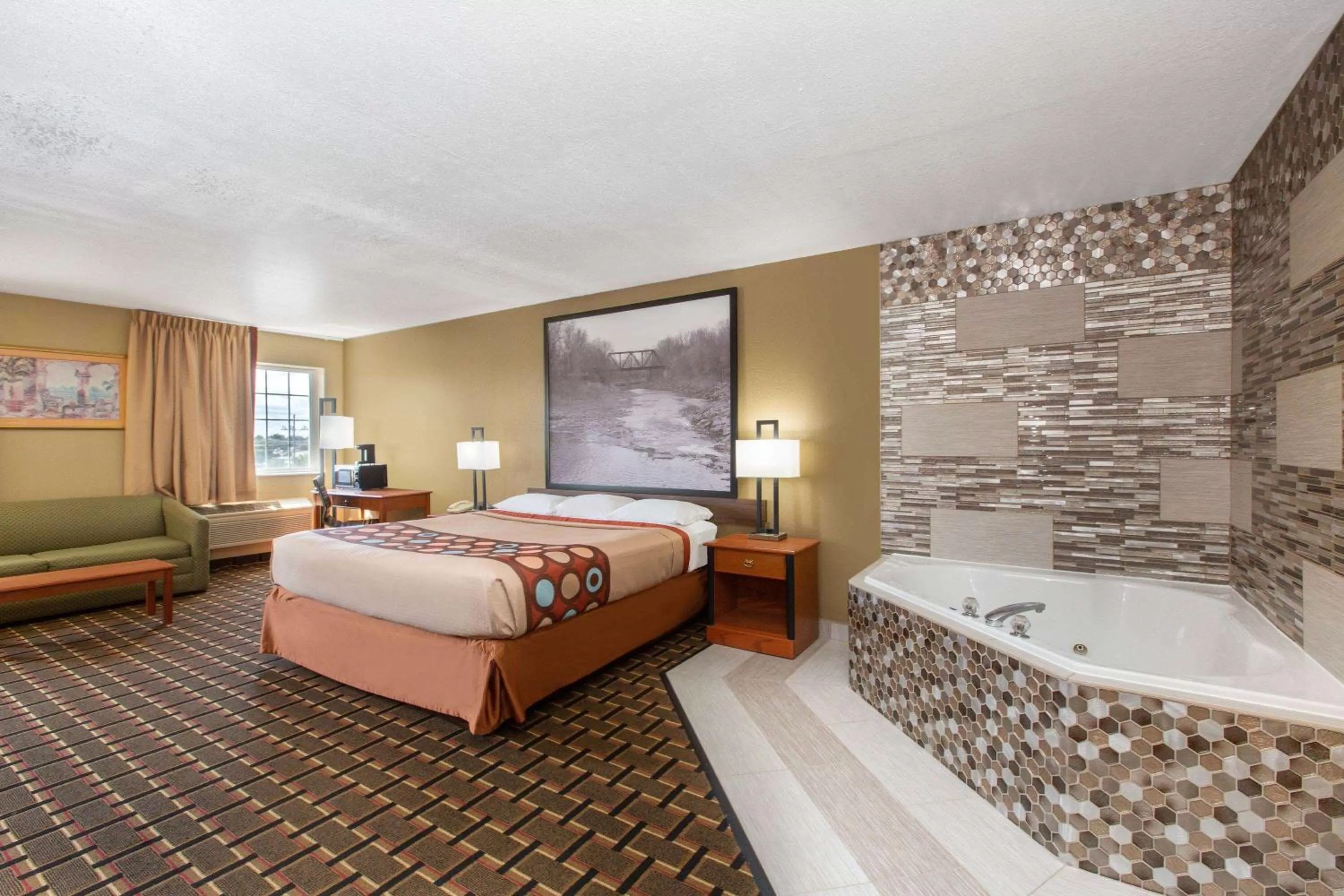 Photo of the whole room, Bed in Super 8 by Wyndham Ottawa
