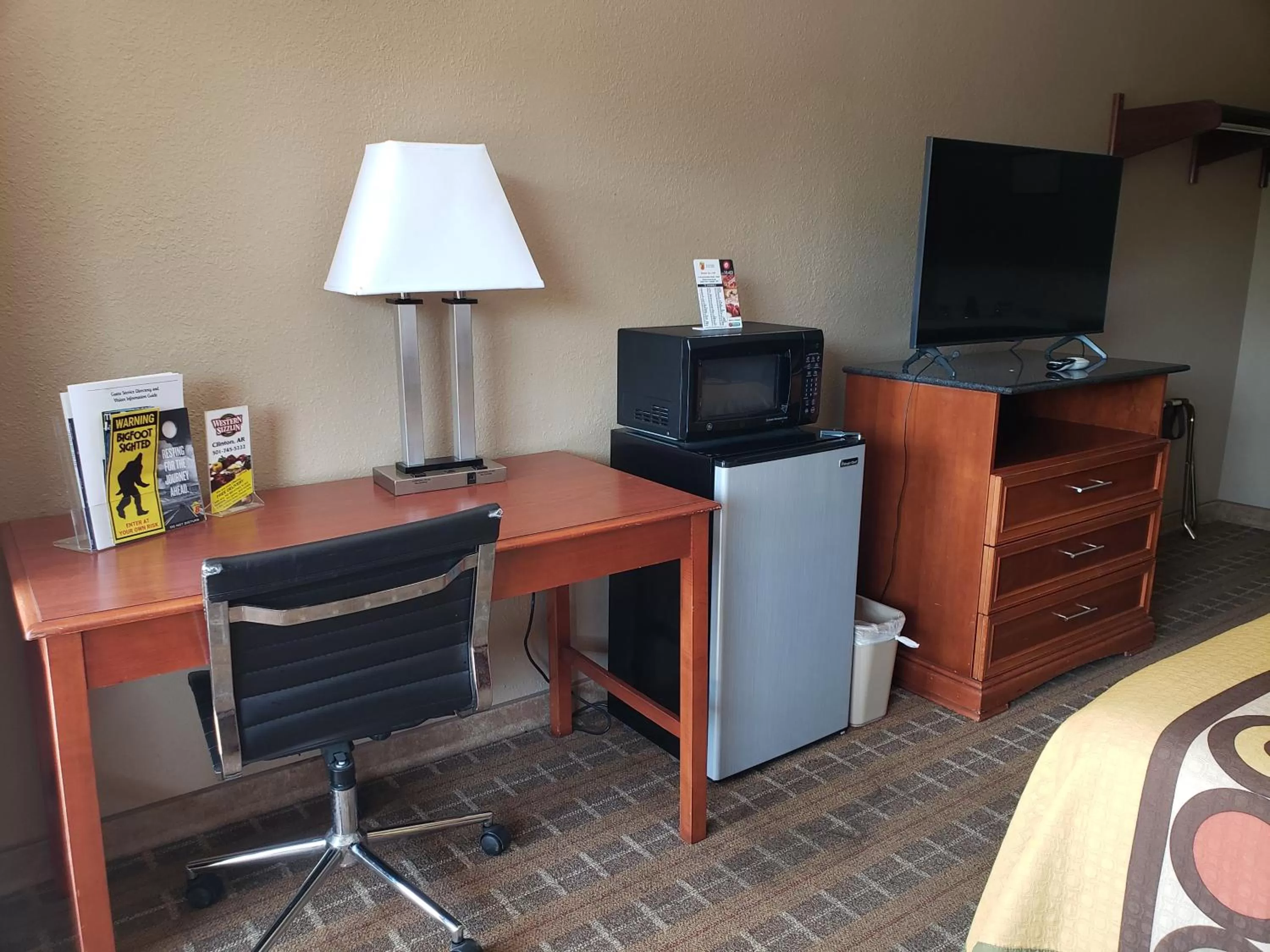 Super 8 by Wyndham Clinton