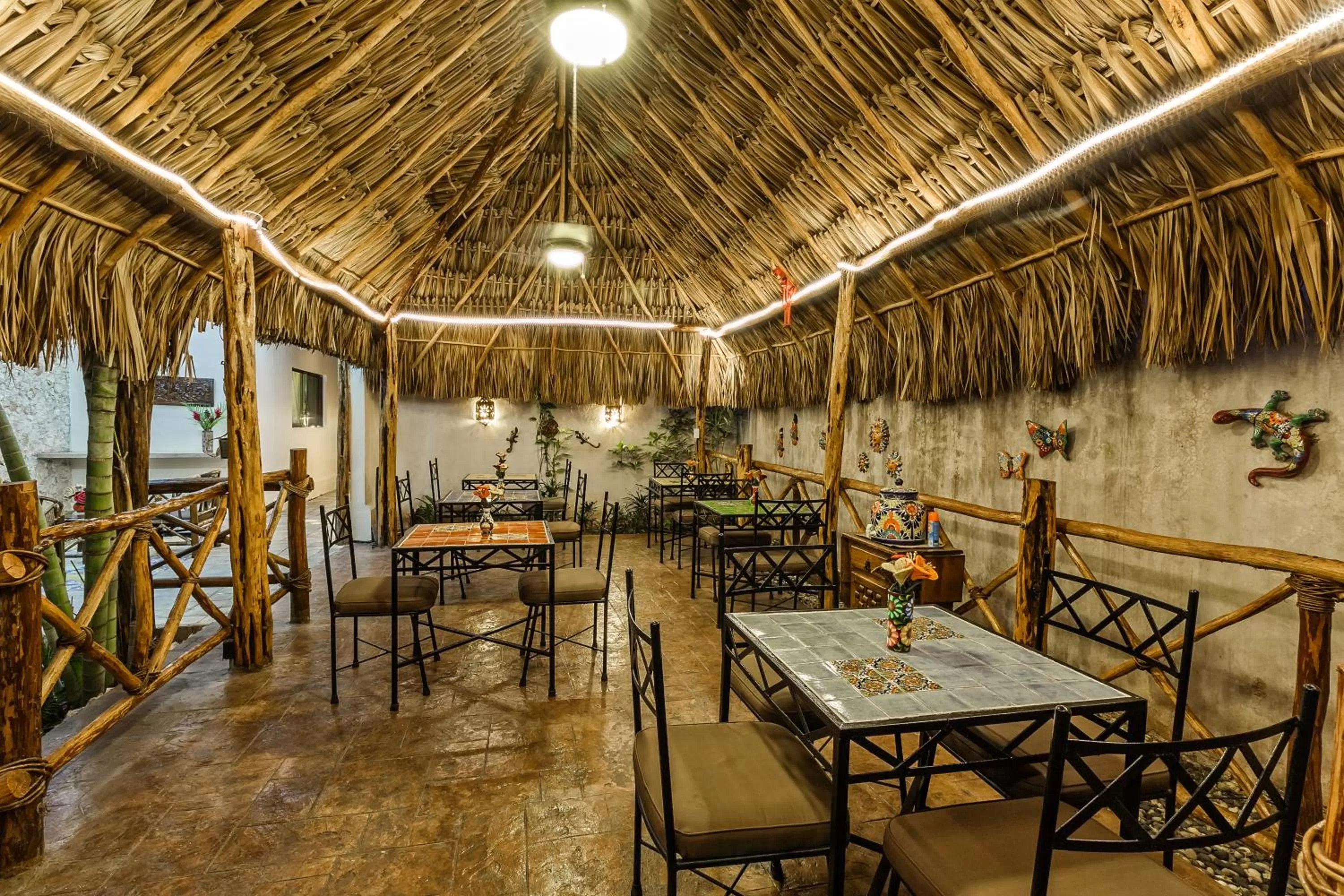 Restaurant/places to eat in Casa Del Maya Bed & Breakfast