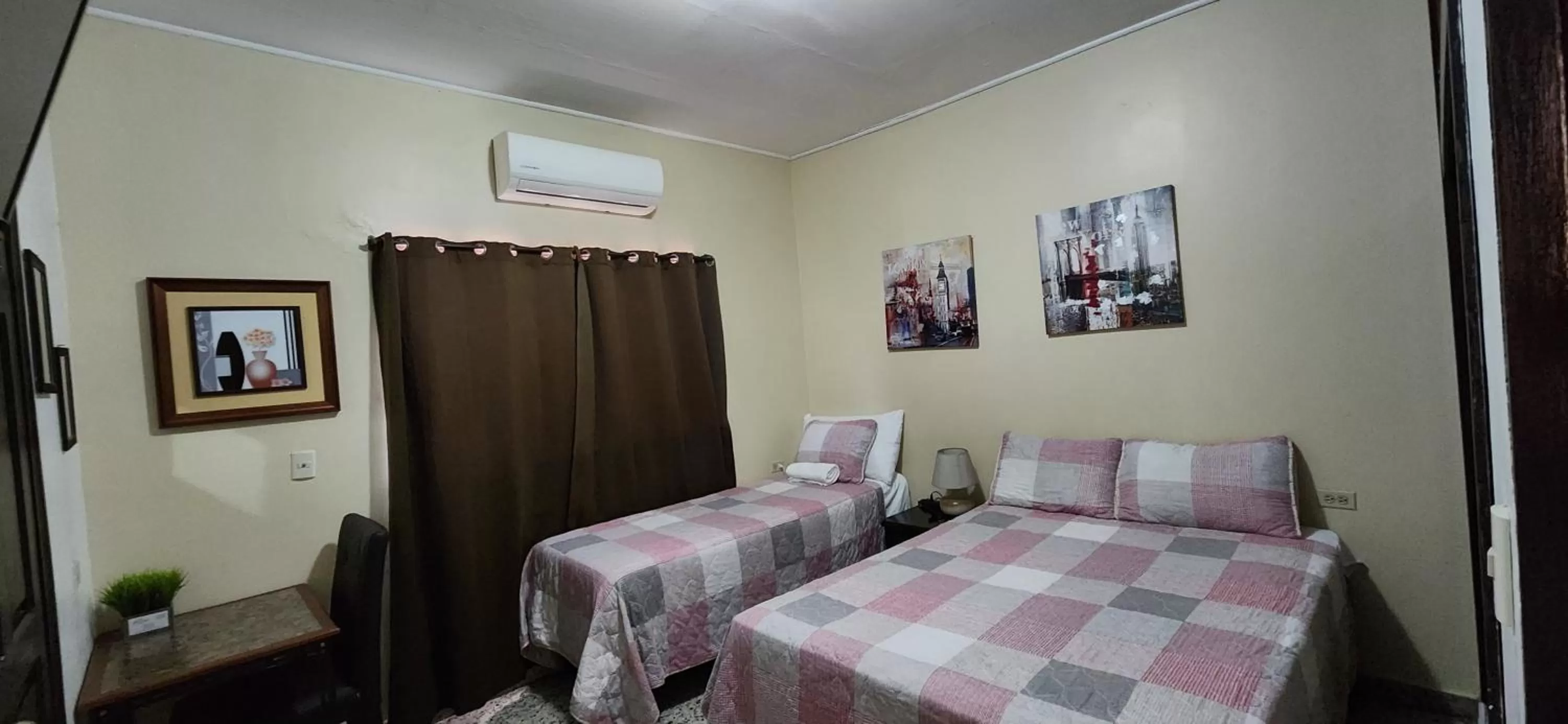 Photo of the whole room, Bed in Casa Altamira