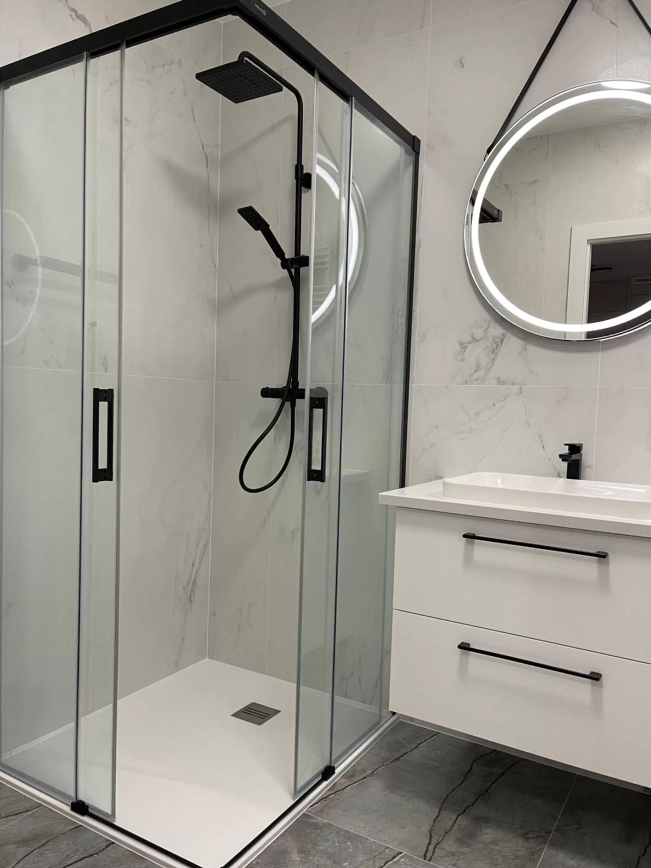 Shower in Moris Boutique Beach Hotel