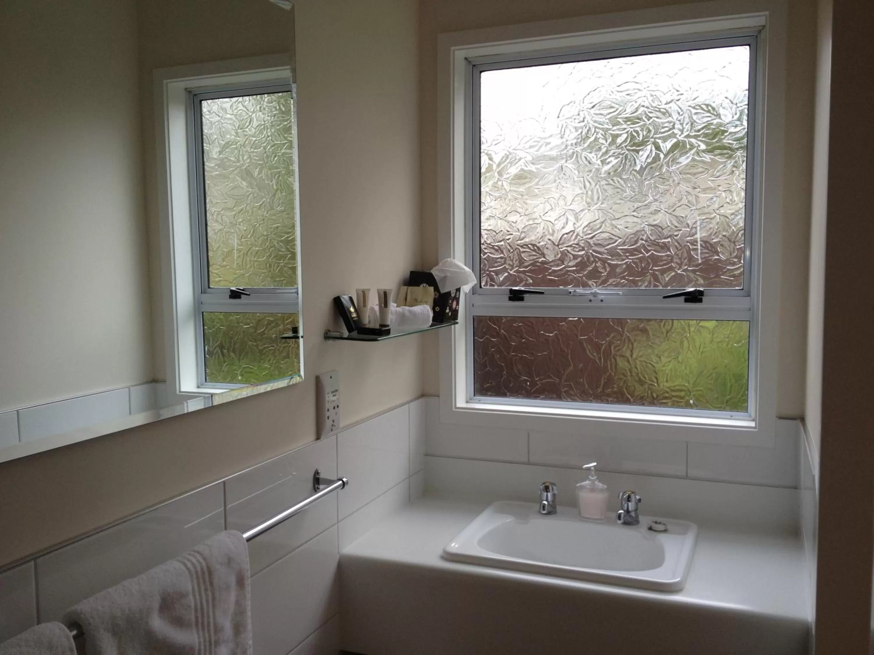 Bathroom in ASURE Green Gables Motel