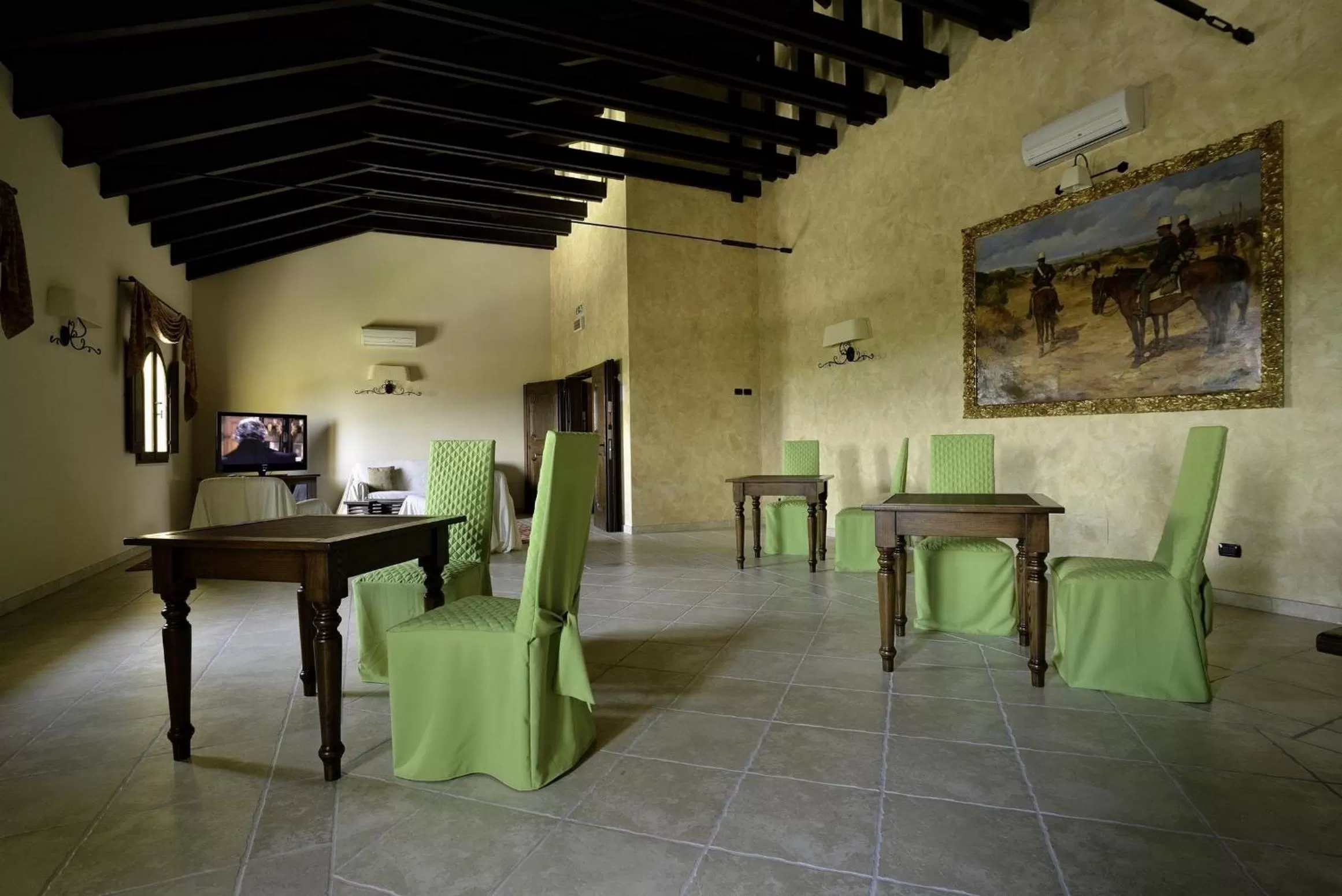Communal lounge/ TV room in Hotel Tenuta San Francesco