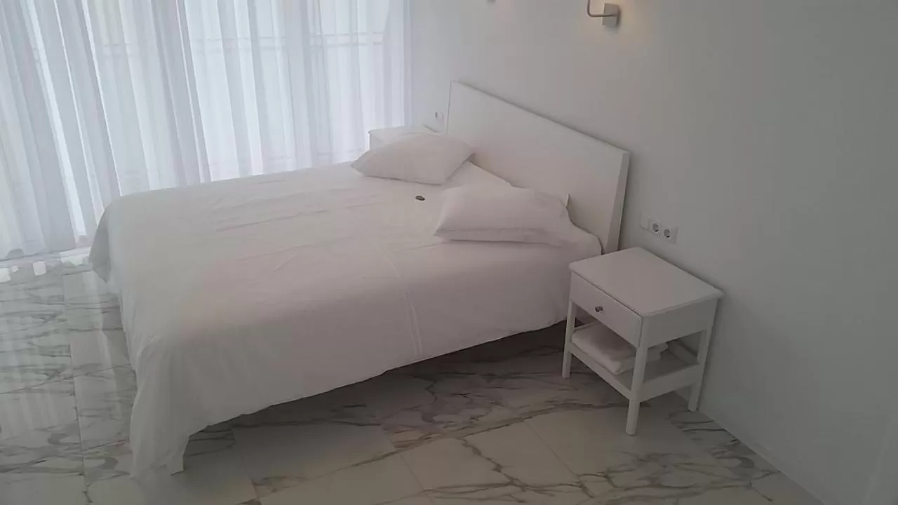 Bed in PURE WELLNESS SEA-VIEW Beluga & Dolphin Luxury HOTEL apartments