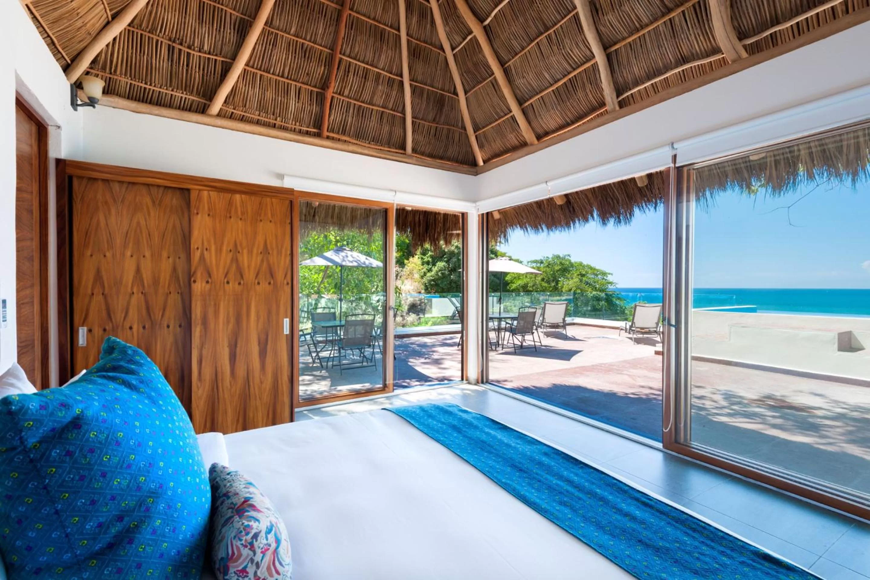 Photo of the whole room, Bed in Ysuri Sayulita - Beachfront Hotel