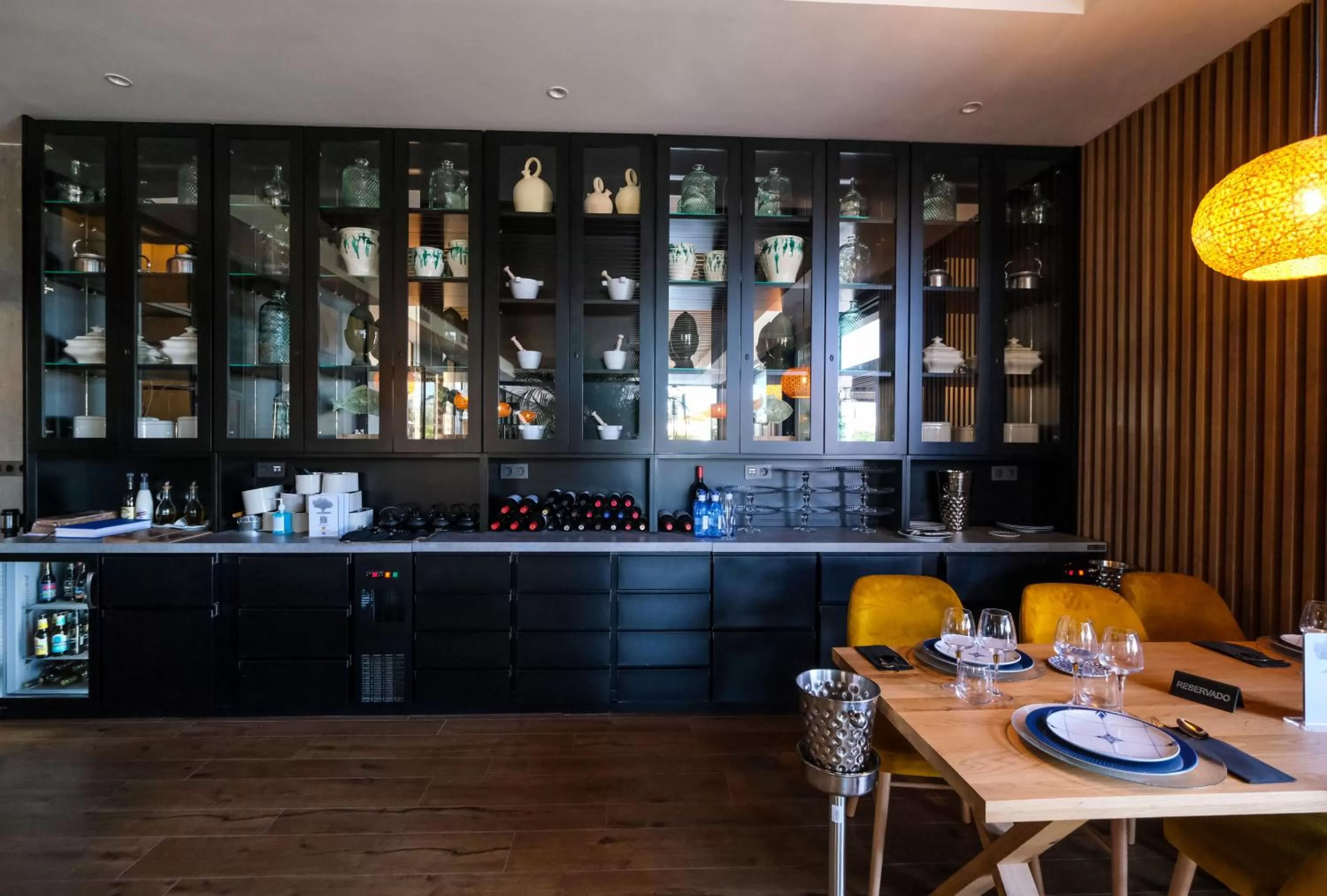 Restaurant/places to eat in LD Sevilla