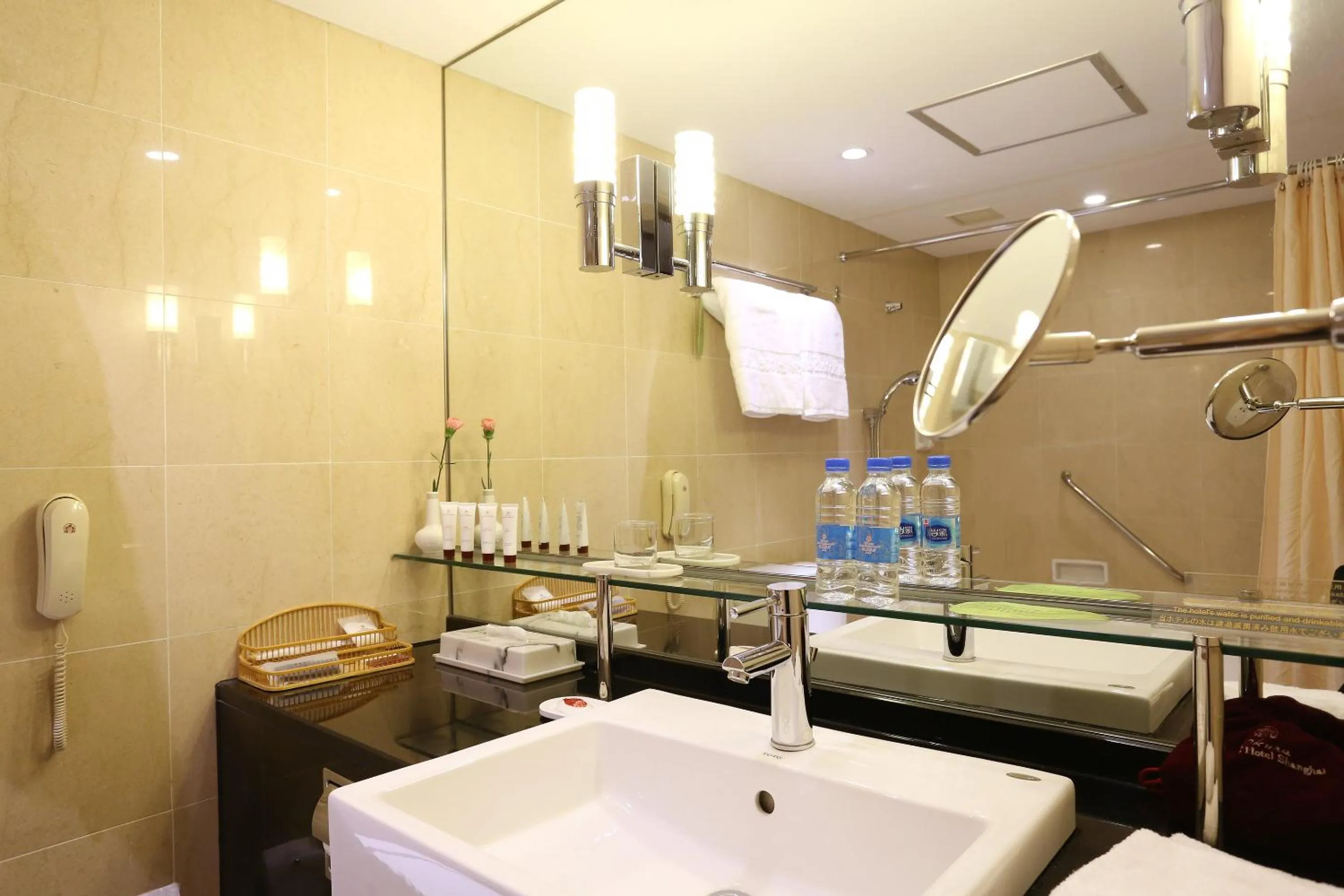 Toilet in Okura Garden Hotel Shanghai