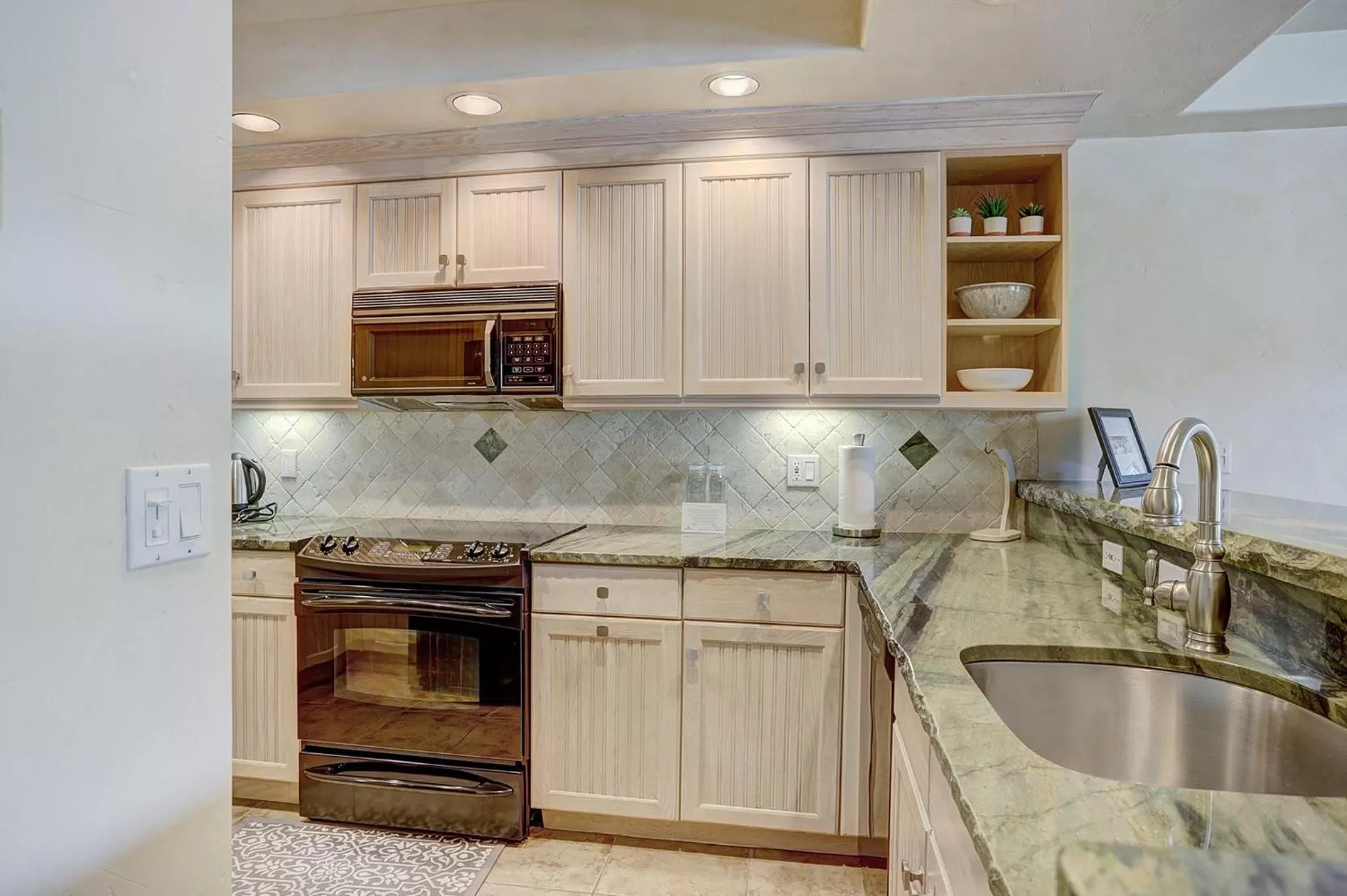 Kitchen or kitchenette in The Pines Lodge, a RockResort, by Vail Resorts