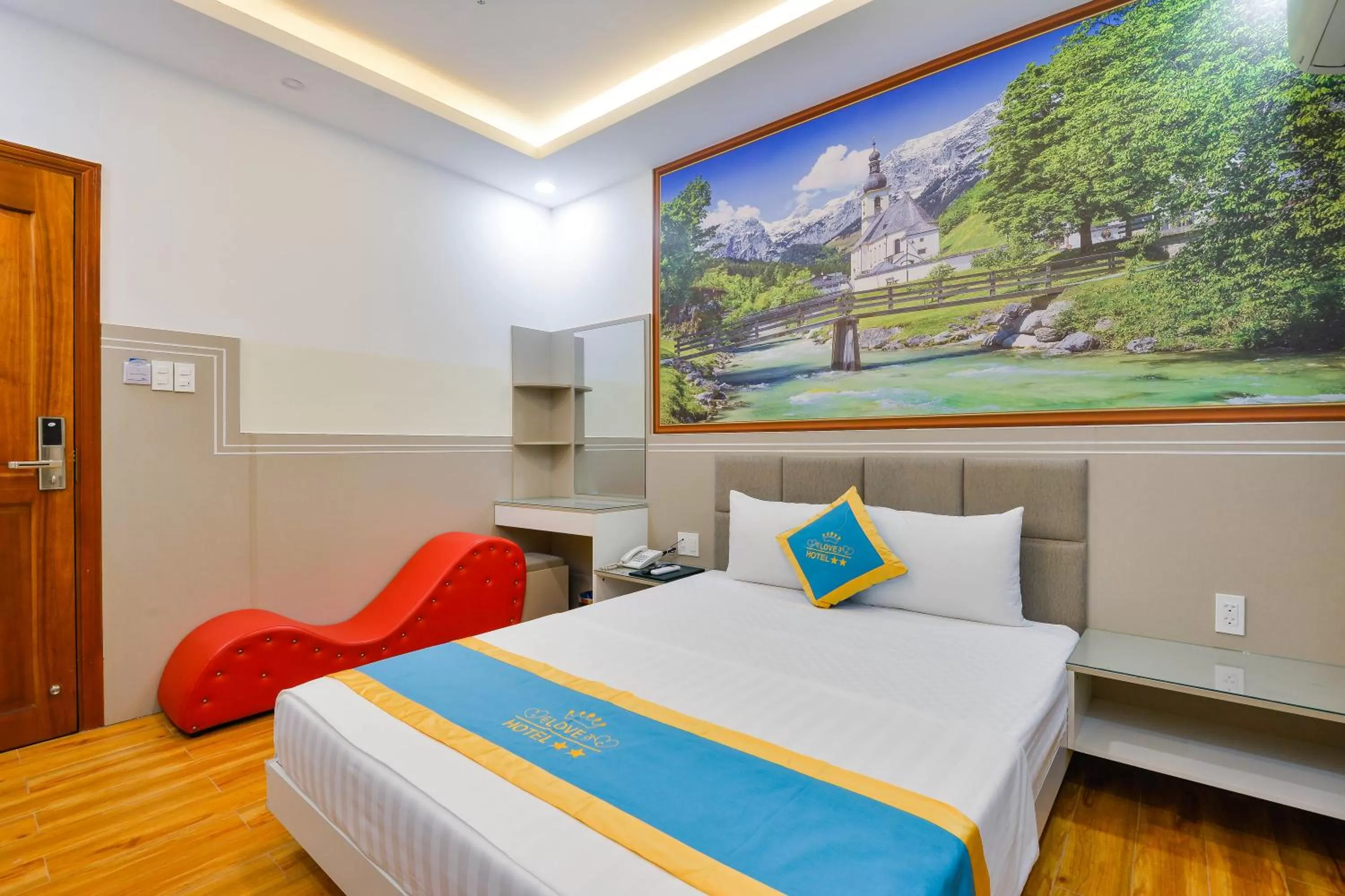 Bed in Love Hotel Airport