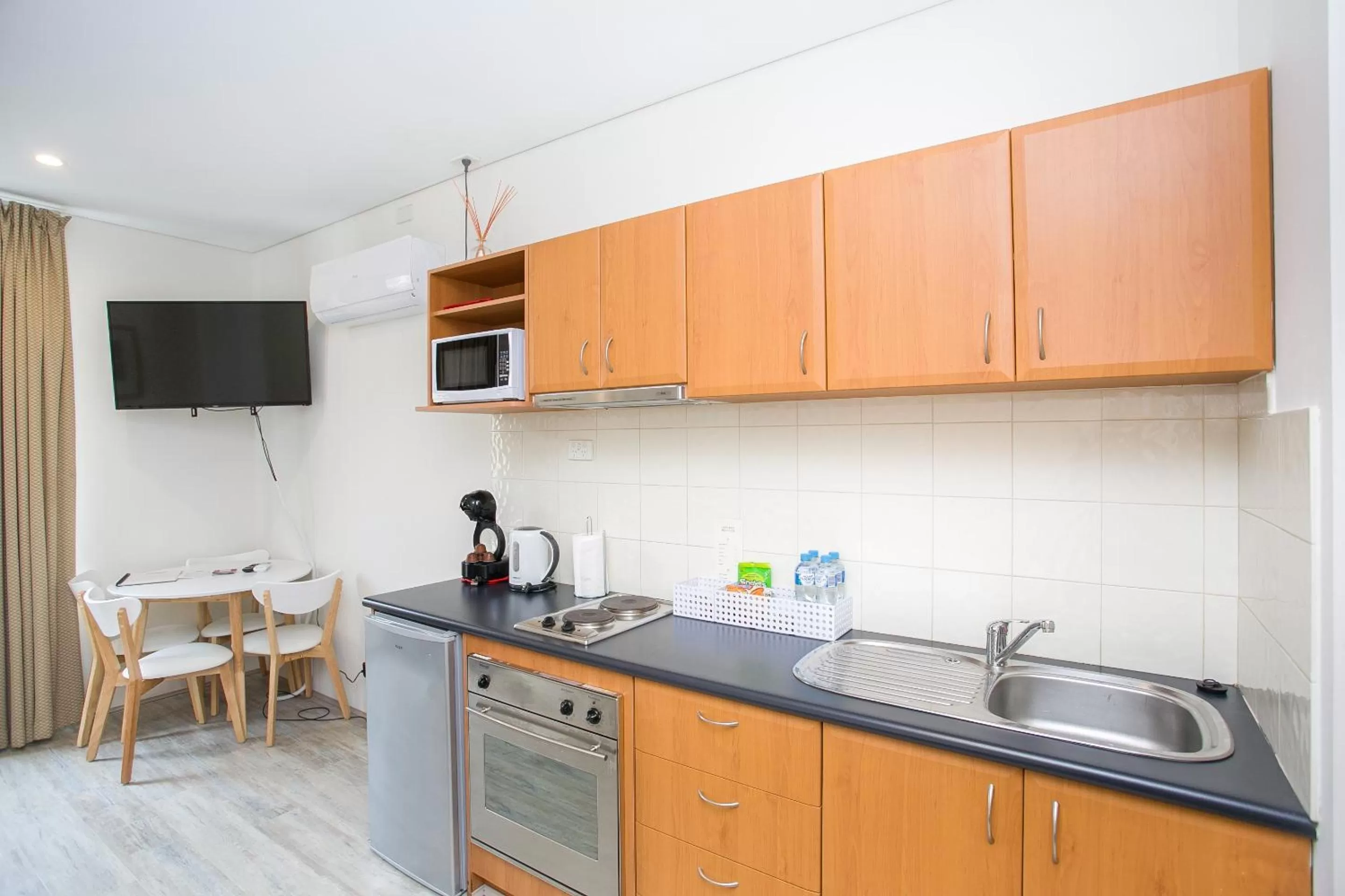 Kitchen or kitchenette in All Suites Perth