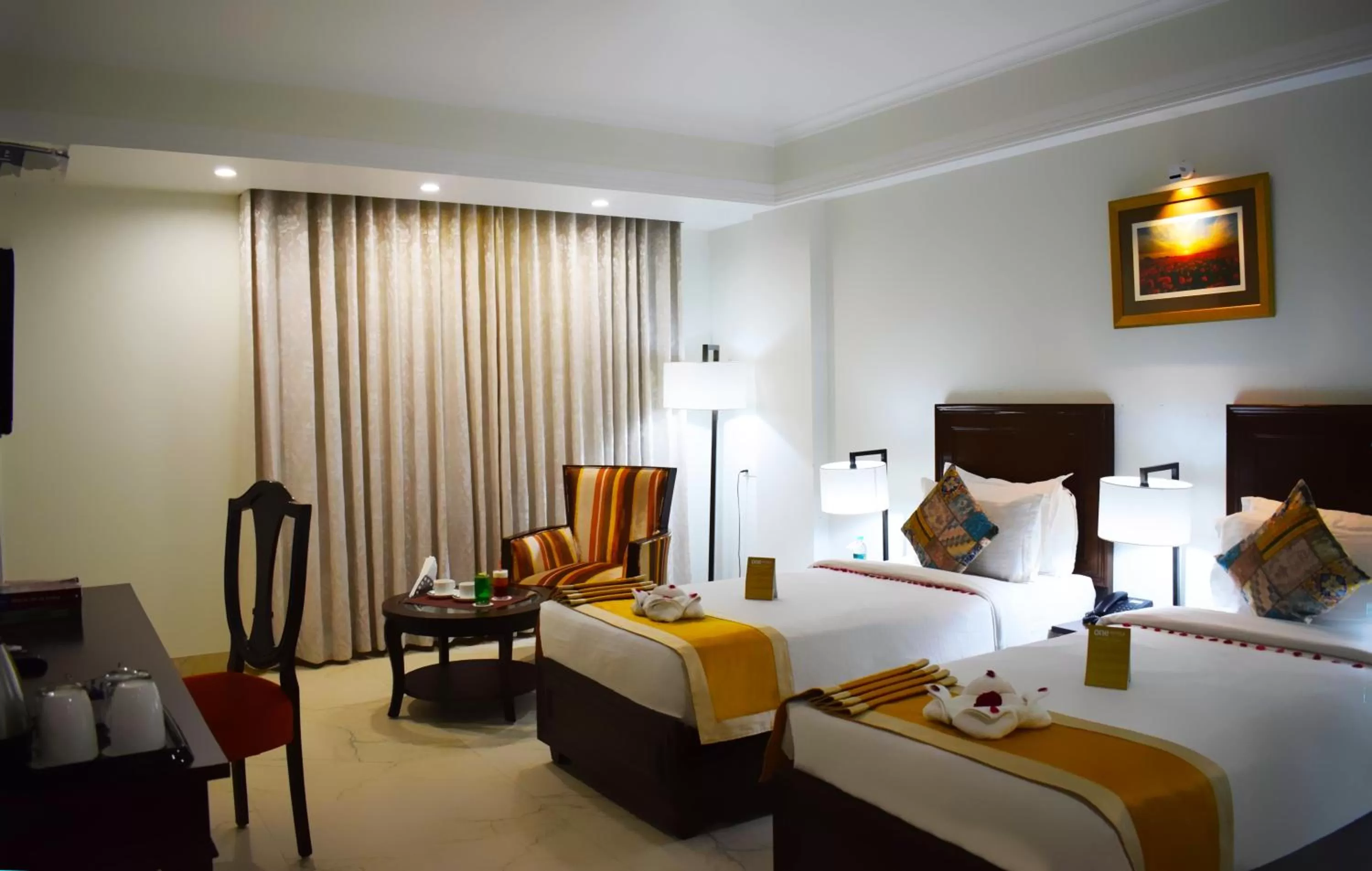 Living room, Bed in Hotel Green View - Behind Pramarth Niketan