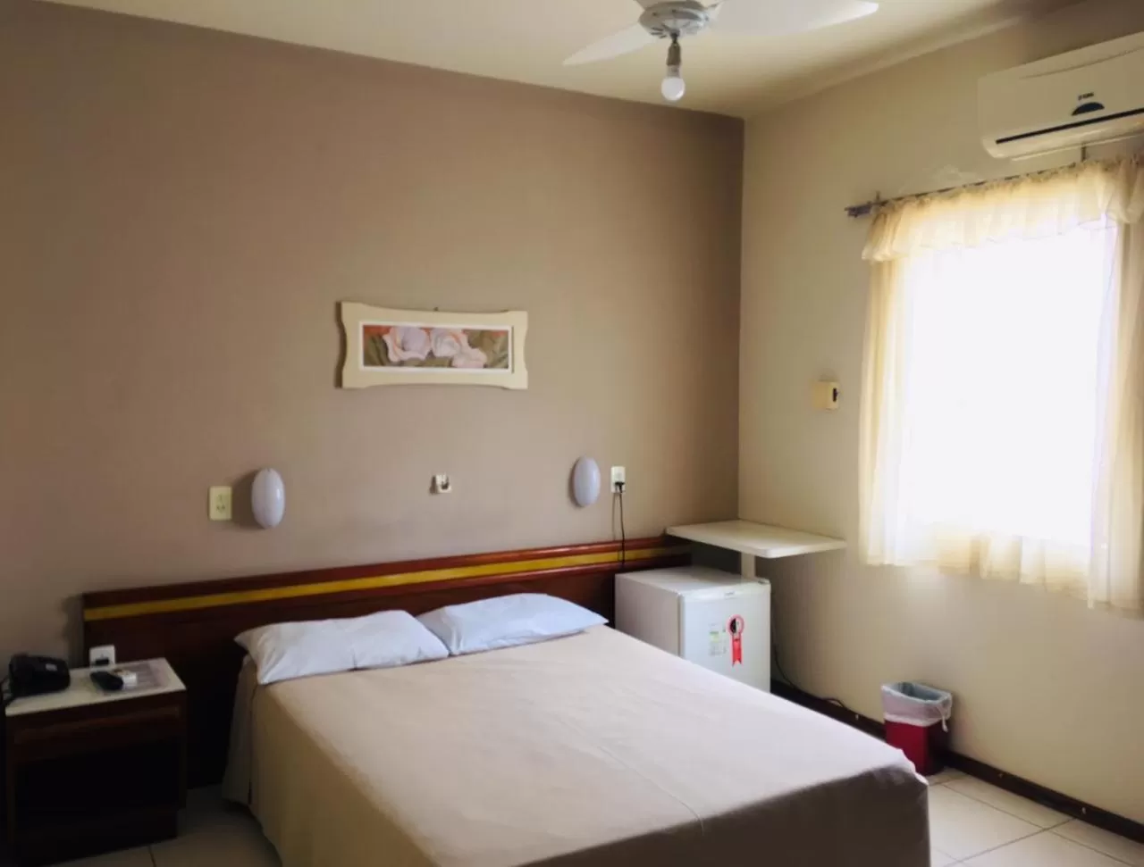 Bedroom, Bed in Hotel Cambirela