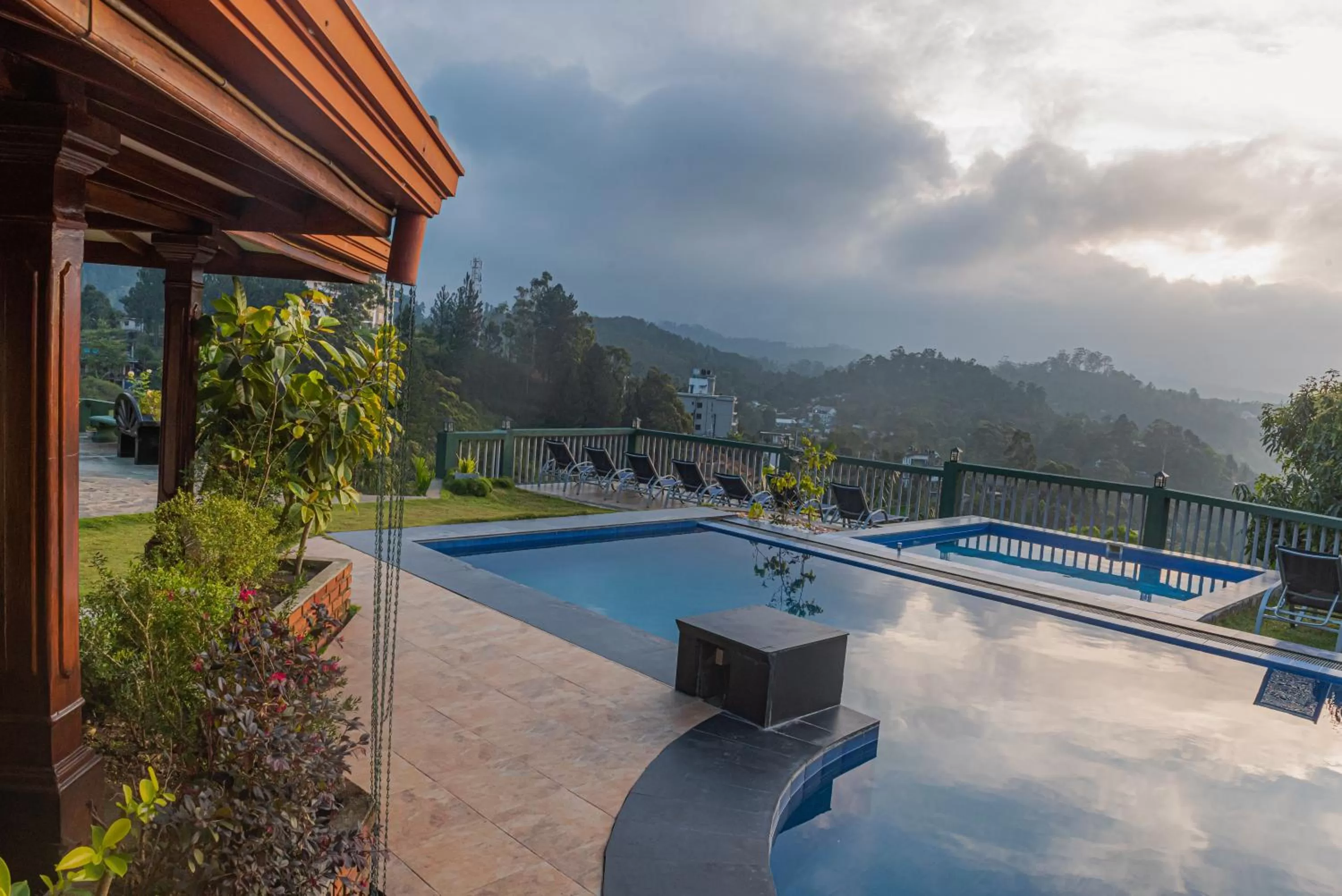 Swimming pool in Ravana Range Ella