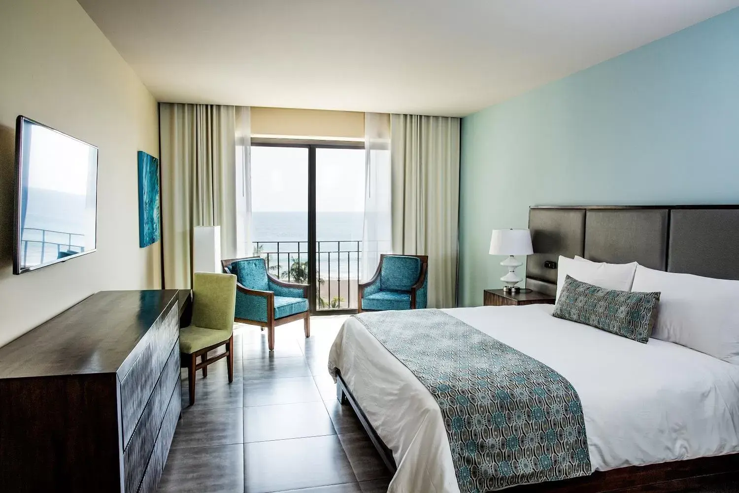 Deluxe Oceanfront in Crocs Resort & Casino Deluxe Oceanfront in Crocs Resort & Casino