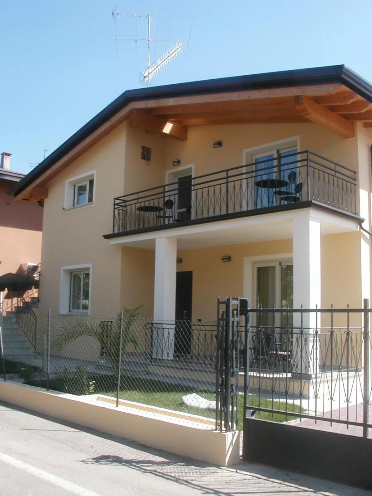 Shower in Trattoria Bettola