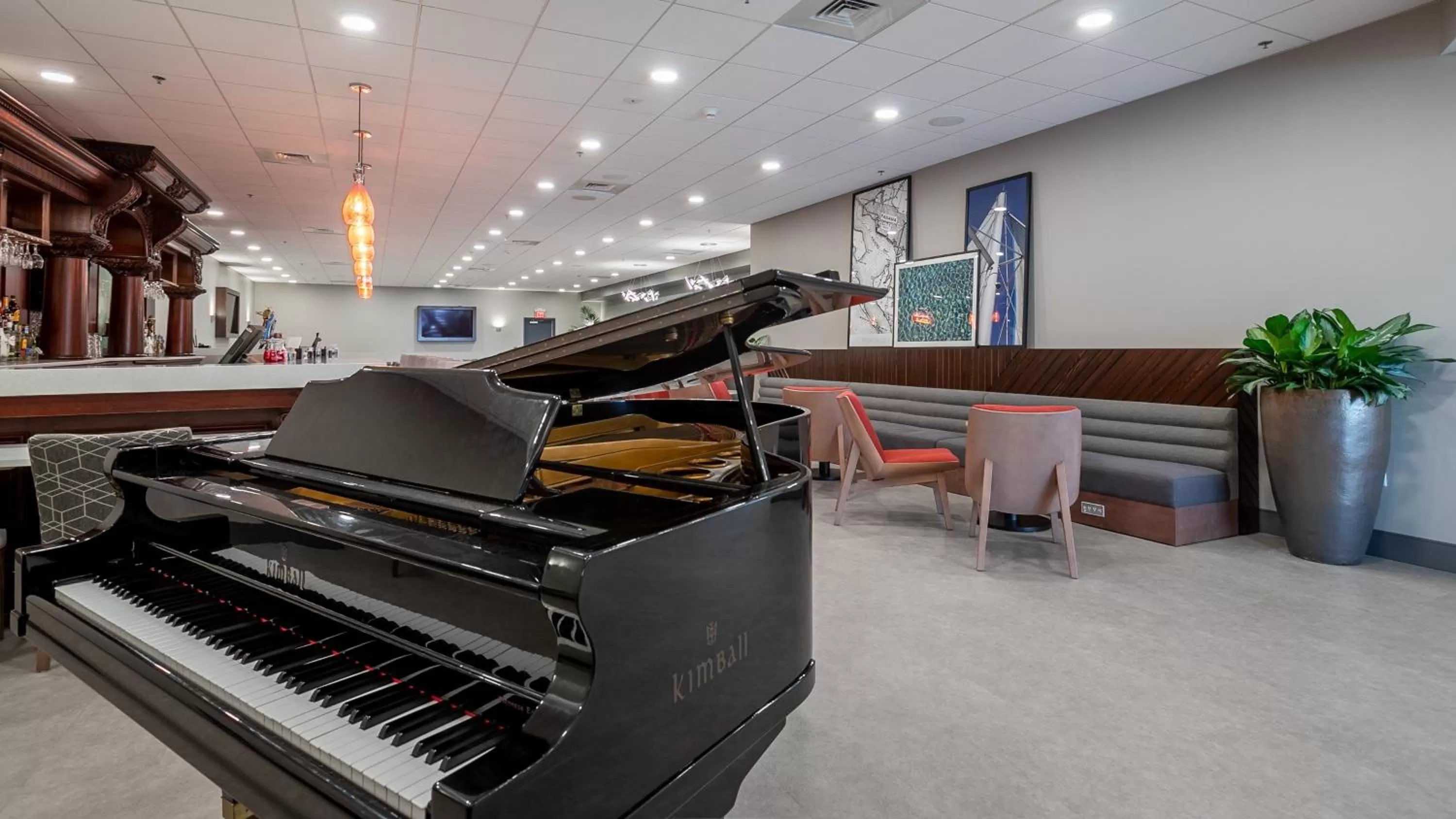 Lounge or bar in Holiday Inn Panama City by IHG