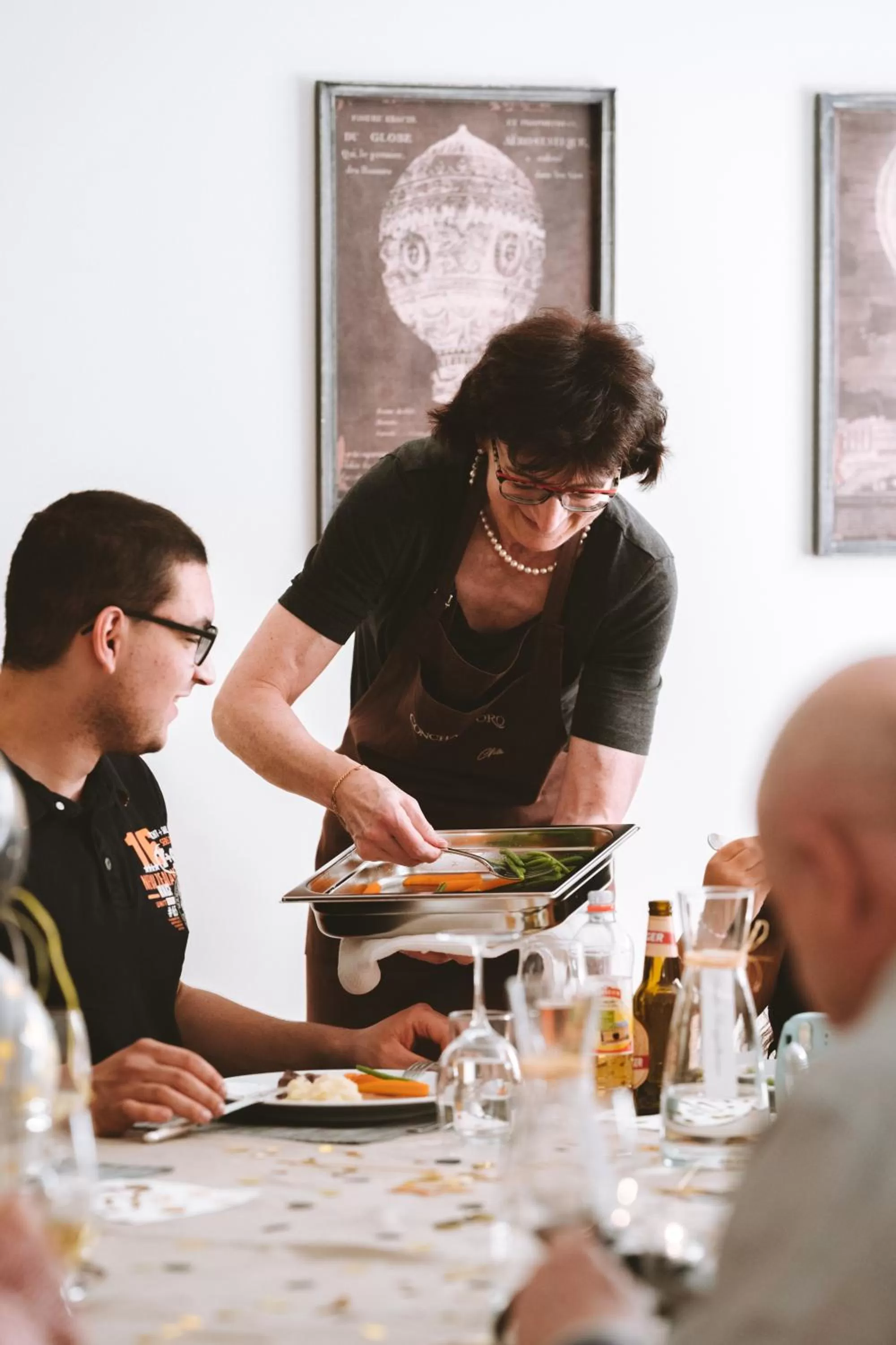 Restaurant/places to eat in Verena's Boutique Villa au lac