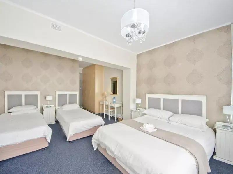 Family Room - single occupancy in The Russel Hotel Family Room - single occupancy in The Russel Hotel