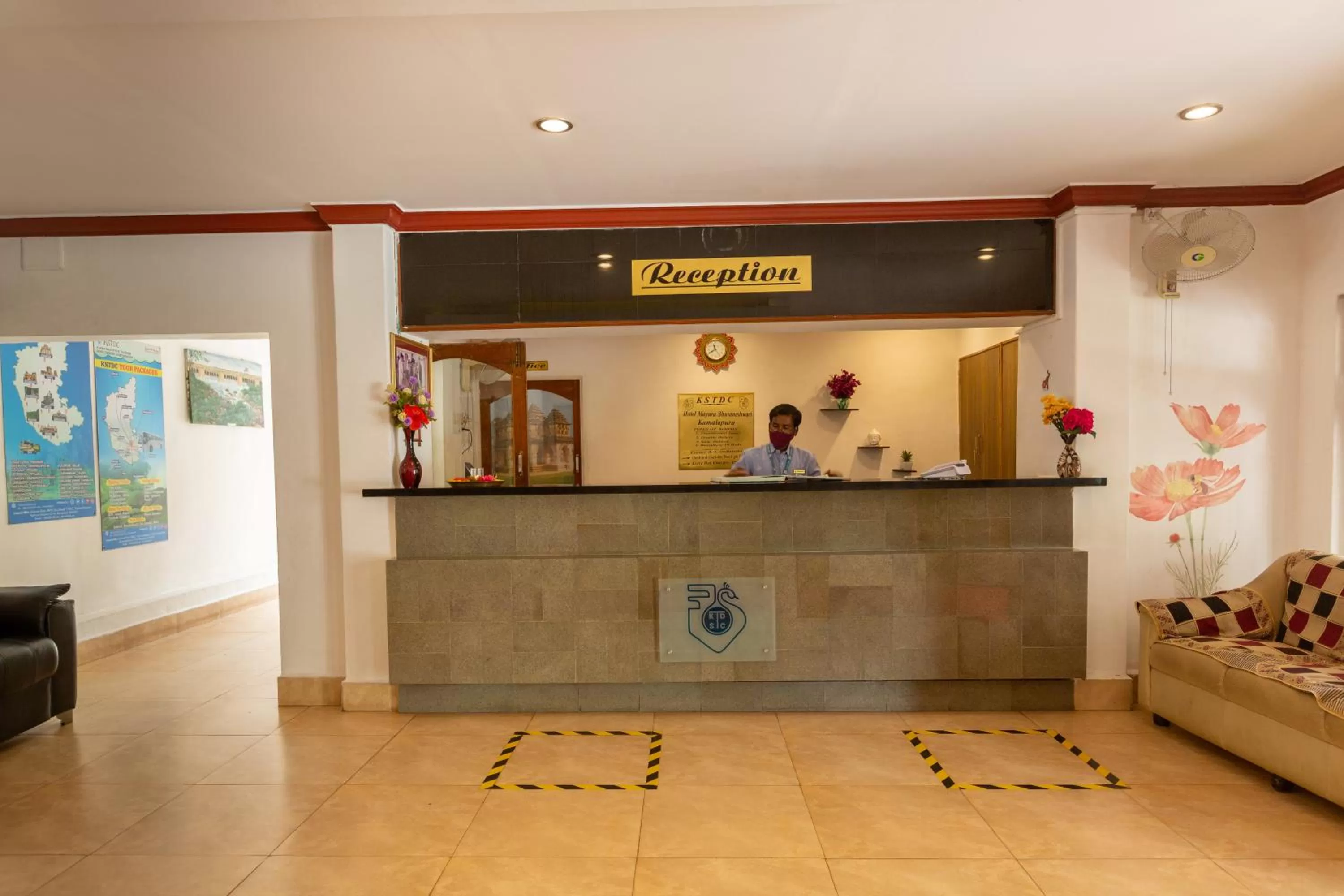 Lobby/Reception in KSTDC Hotel Mayura Bhuvaneshwari Kamalapur