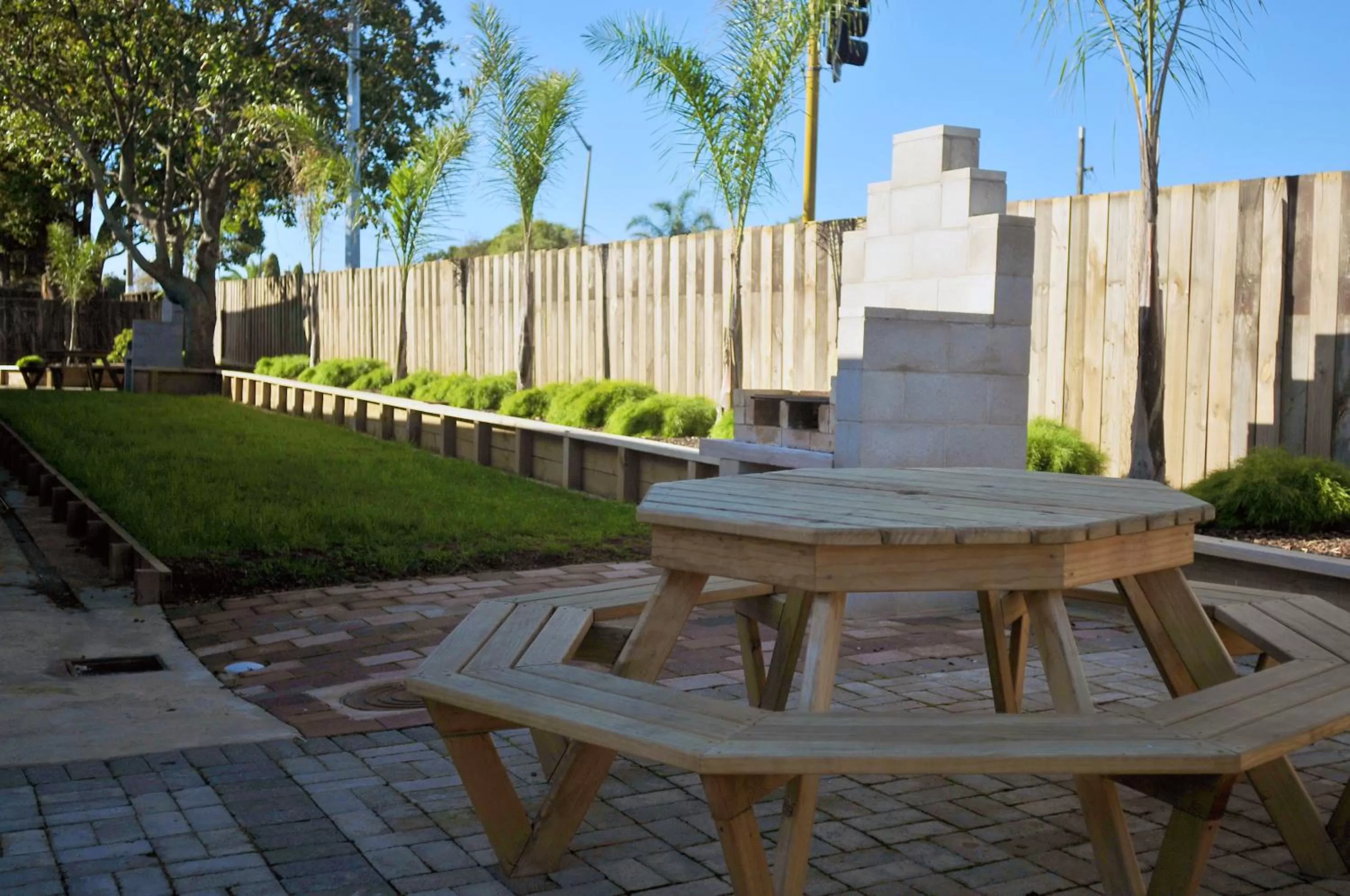 Patio in Middlemore Motel