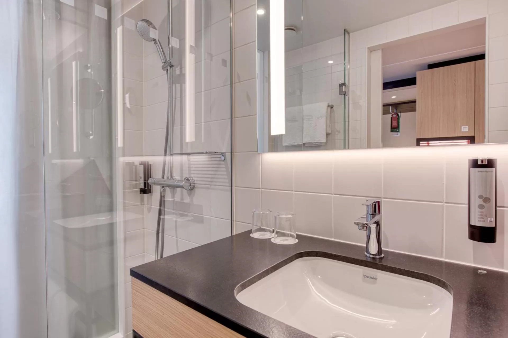 Bathroom in IntercityHotel Berlin Airport BER Terminal 1 & 2