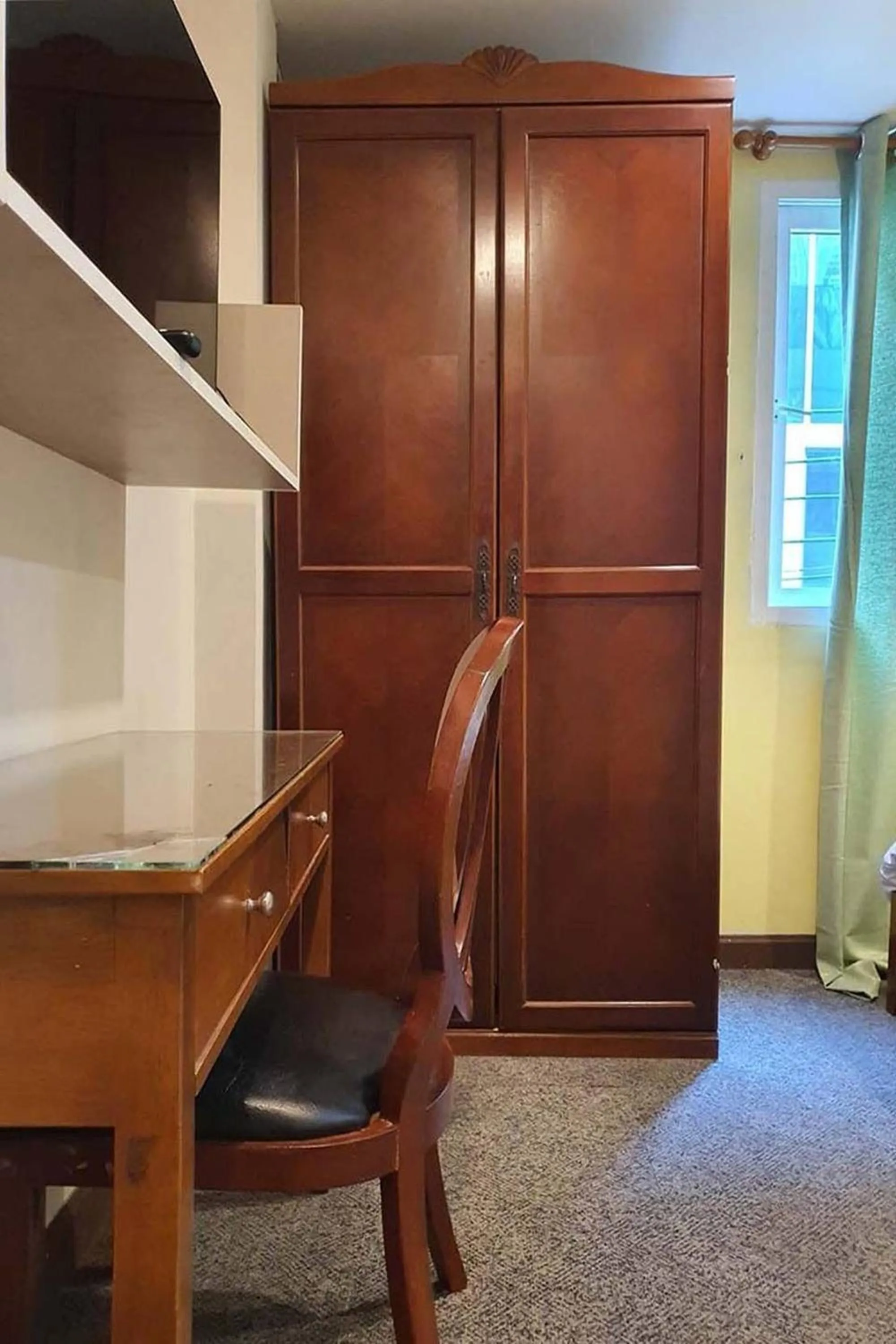 wardrobe in Cordia Residence Sathorn