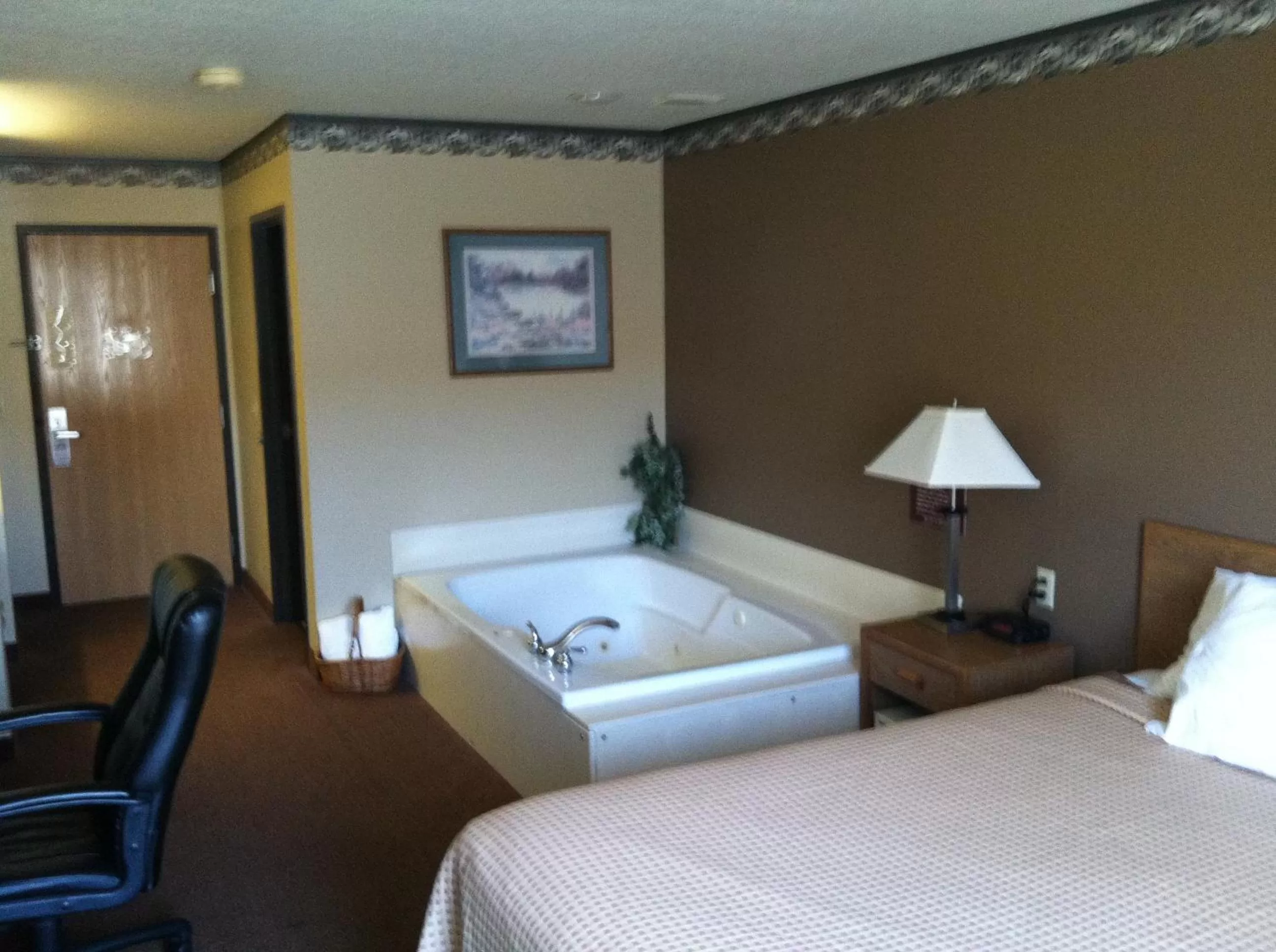 Bed in Days Inn by Wyndham Worthington