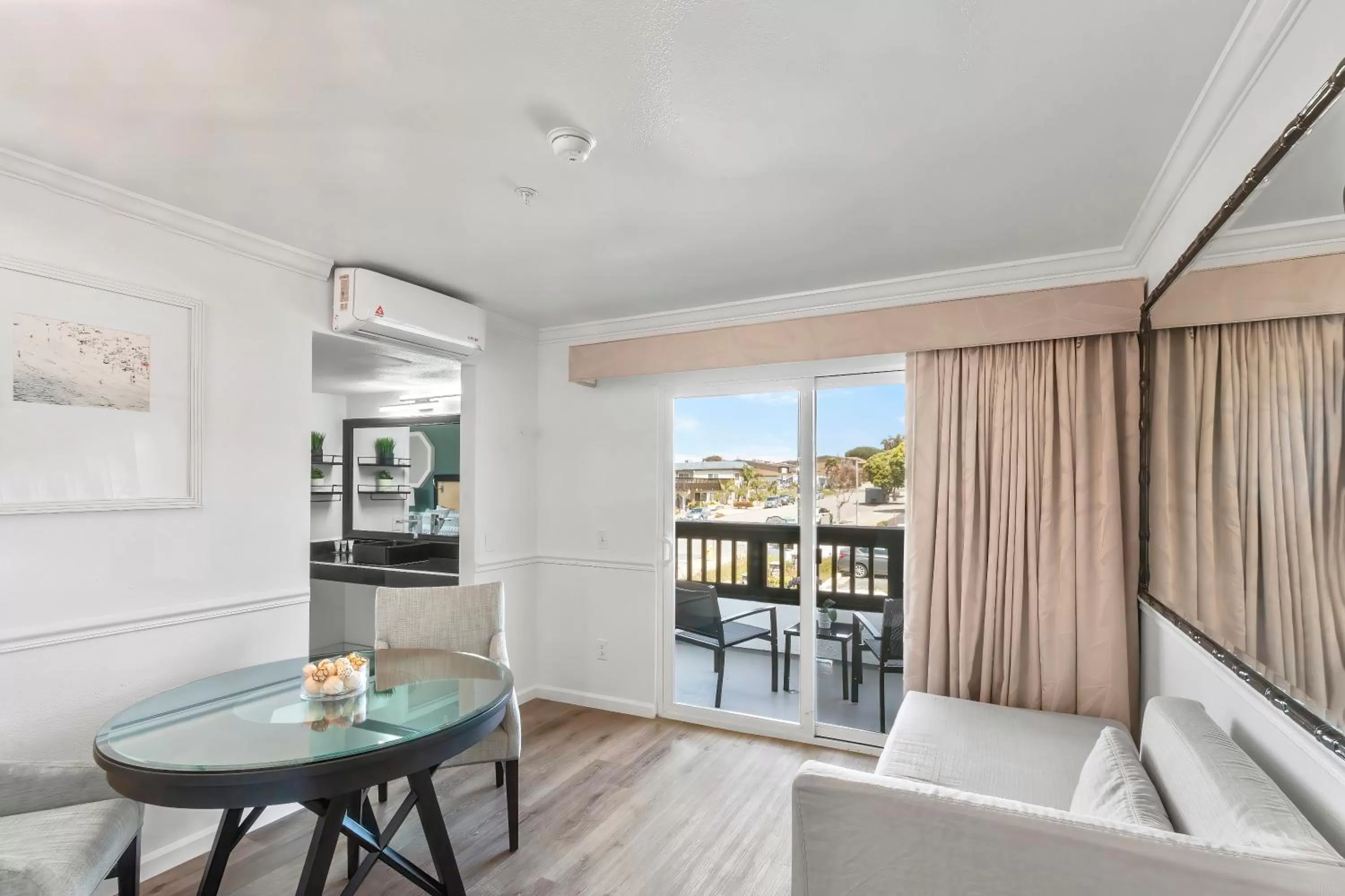 Balcony/Terrace in Ascot Suites Morro Bay