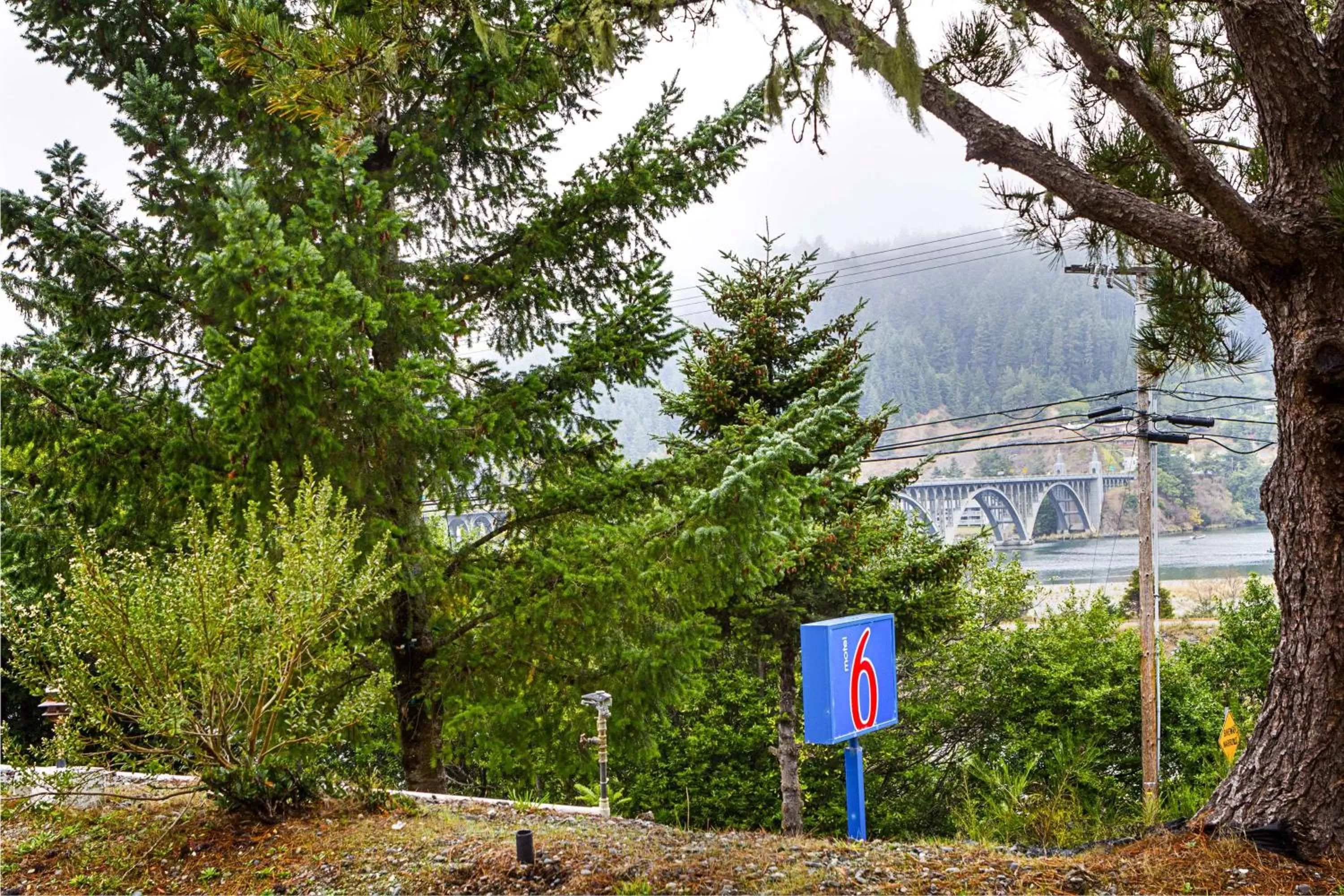 Property building in Motel 6 Gold Beach